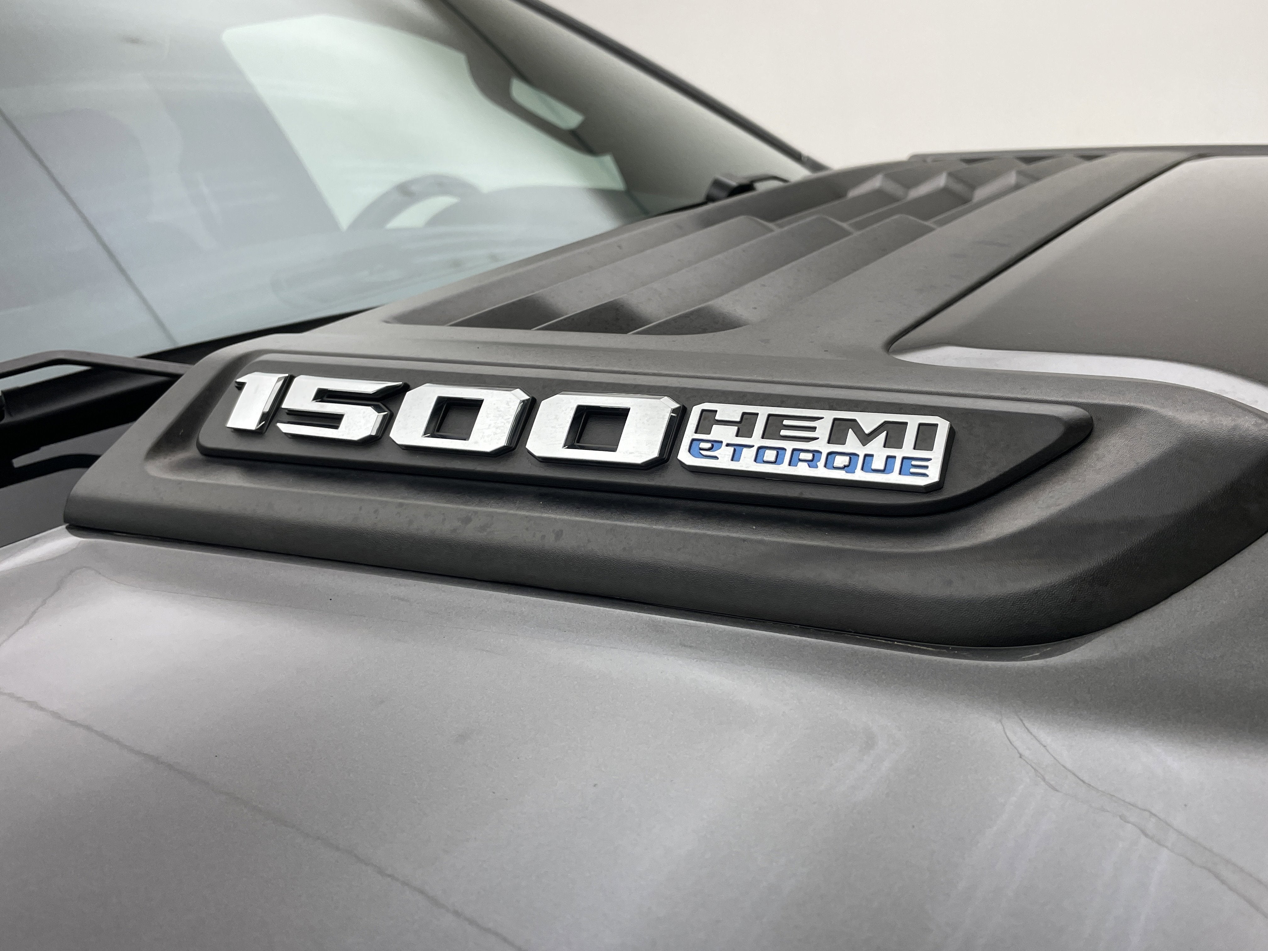 2022 RAM 1500 Laramie Crew Cab 4x4 6'4" Box