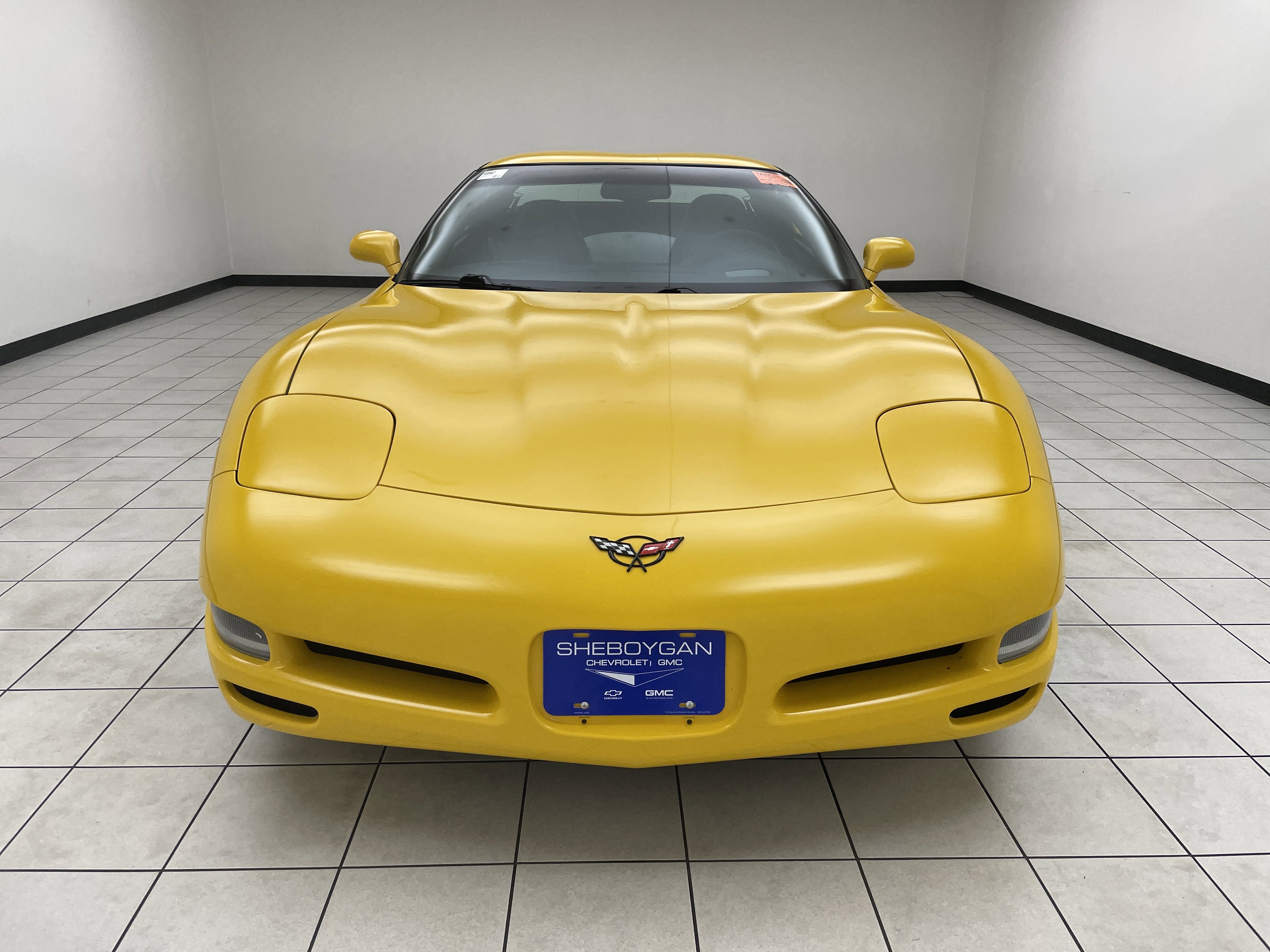 2004 Chevrolet Corvette 2dr Cpe