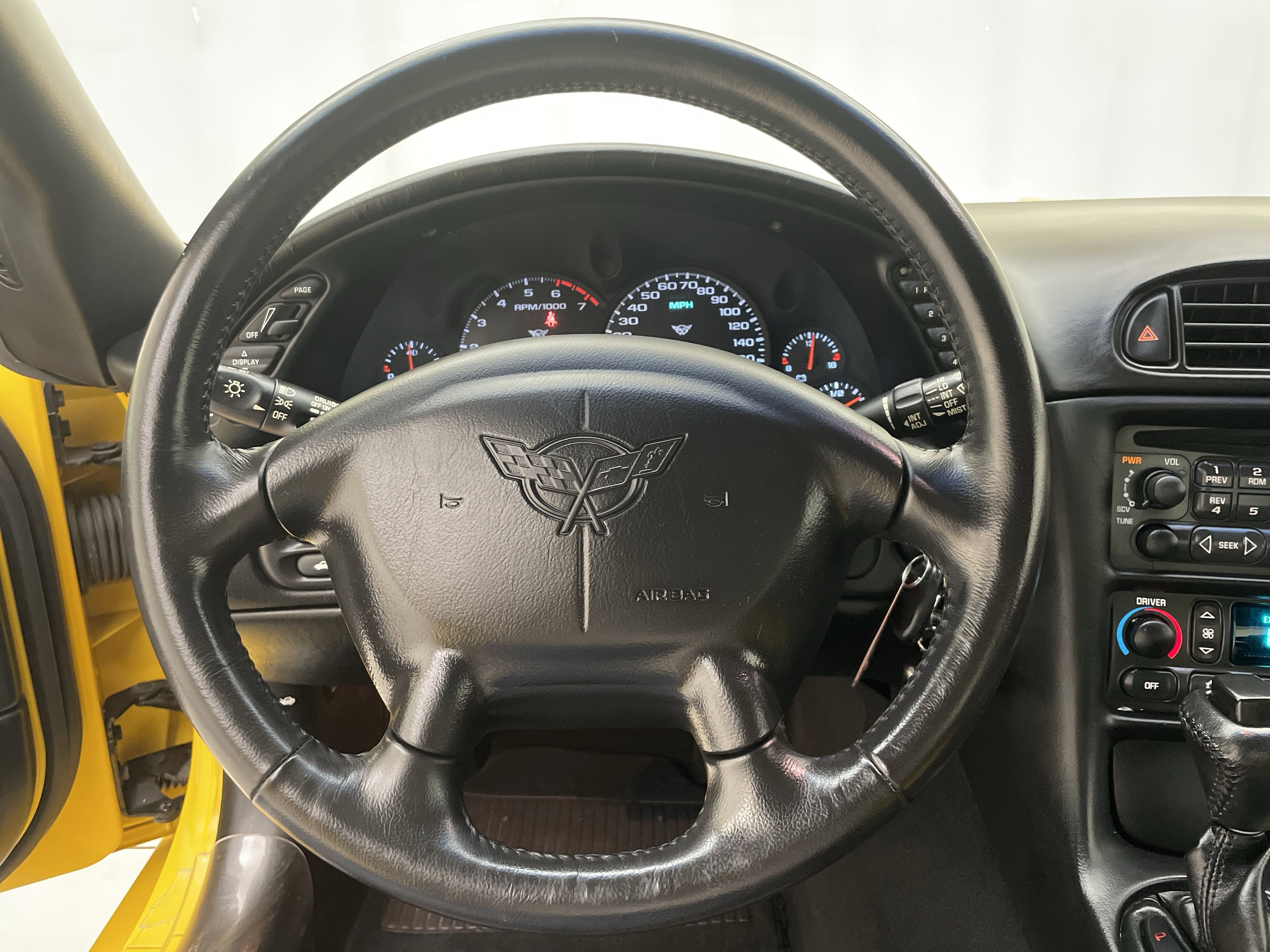 2004 Chevrolet Corvette 2dr Cpe