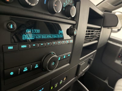 2024 Chevrolet Express Cargo 2500 WT