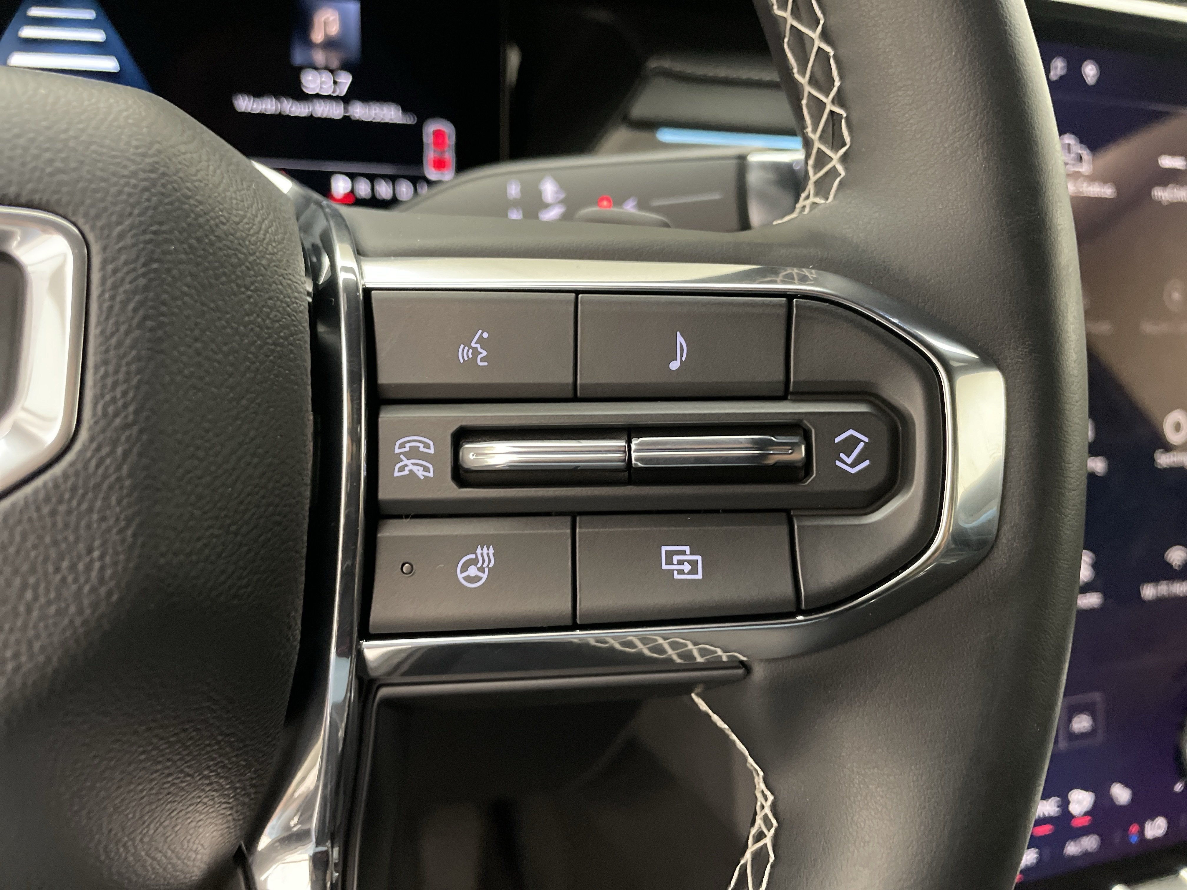 2025 GMC Acadia Denali