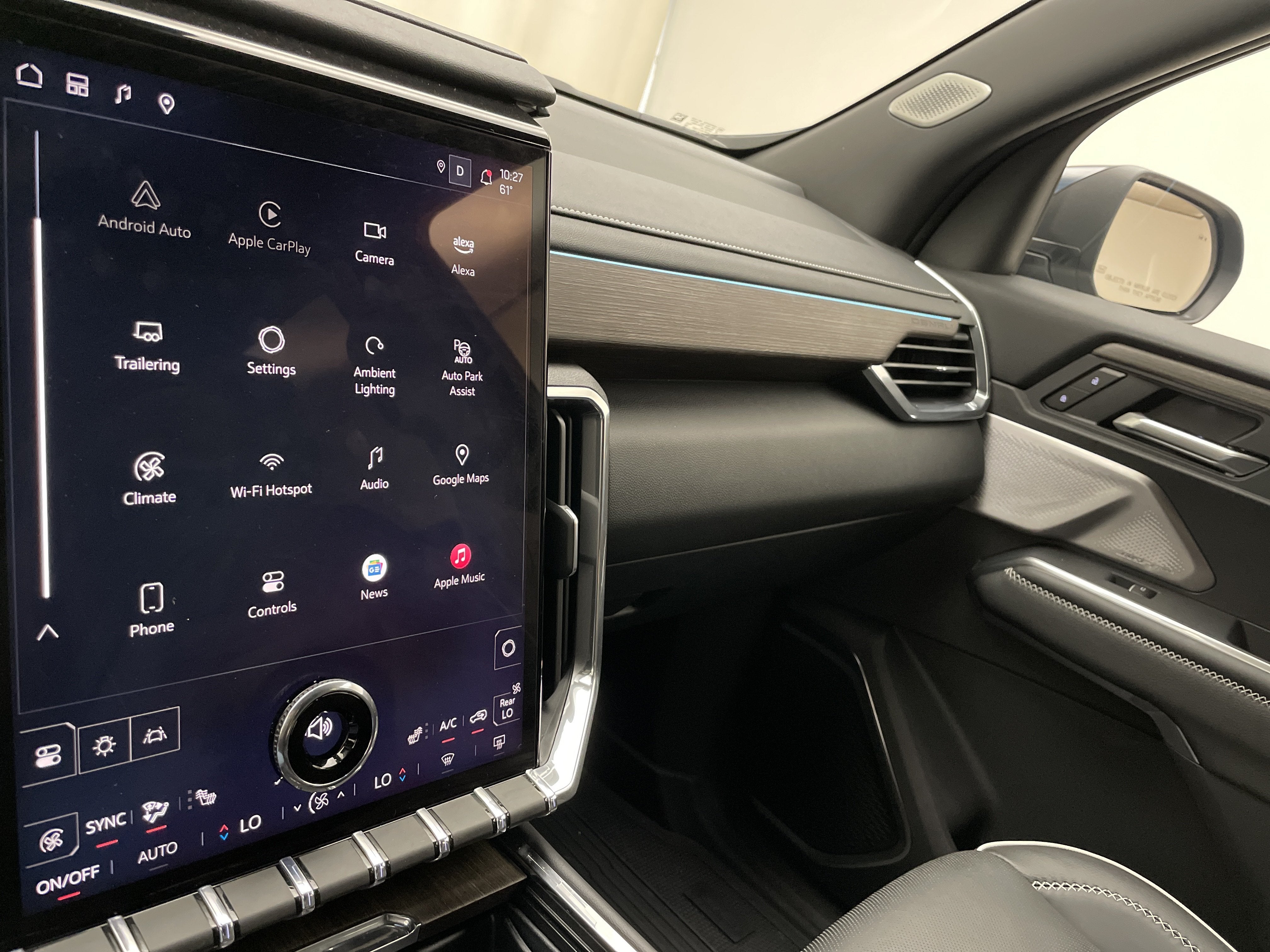 2025 GMC Acadia Denali