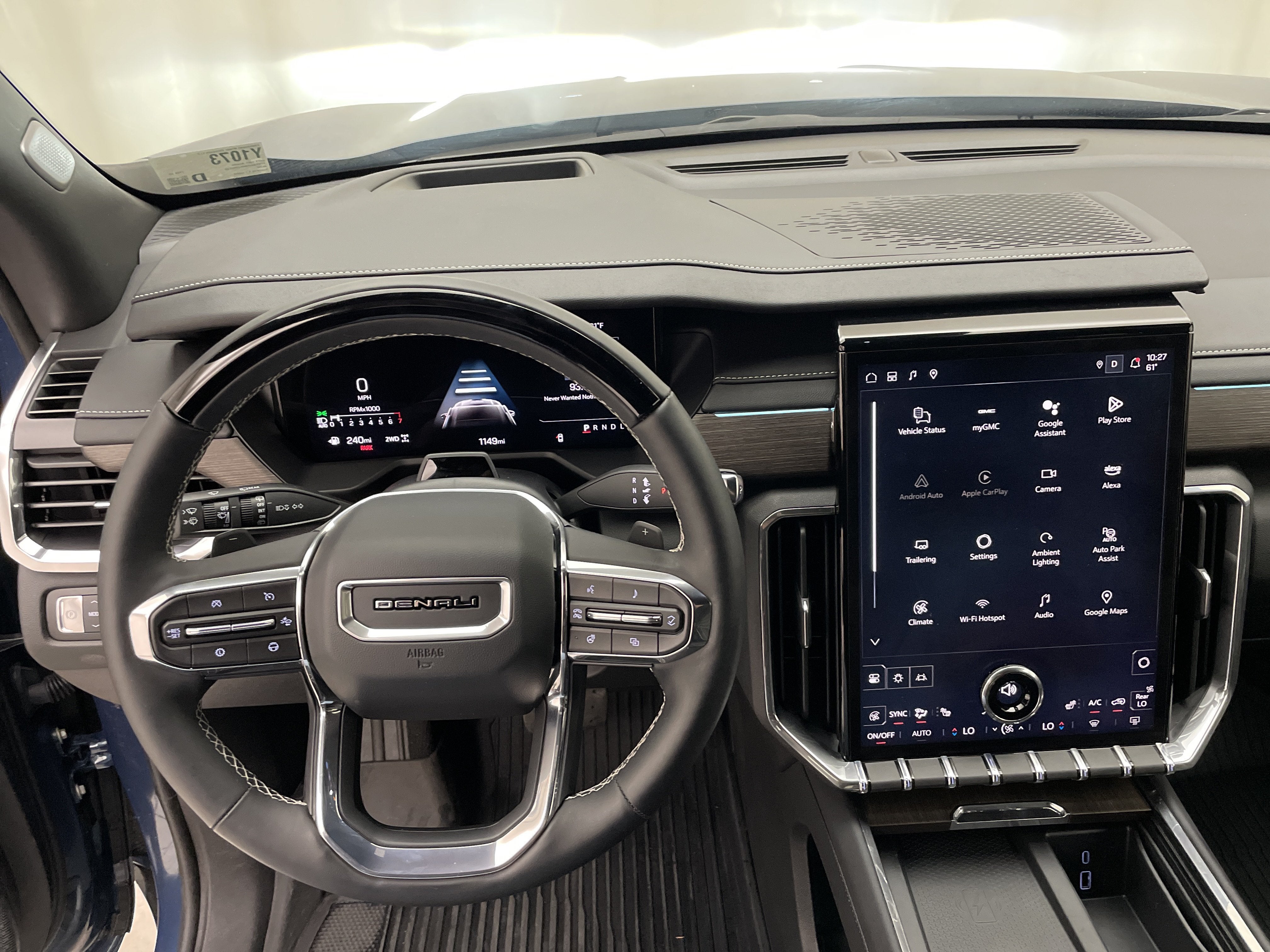 2025 GMC Acadia Denali