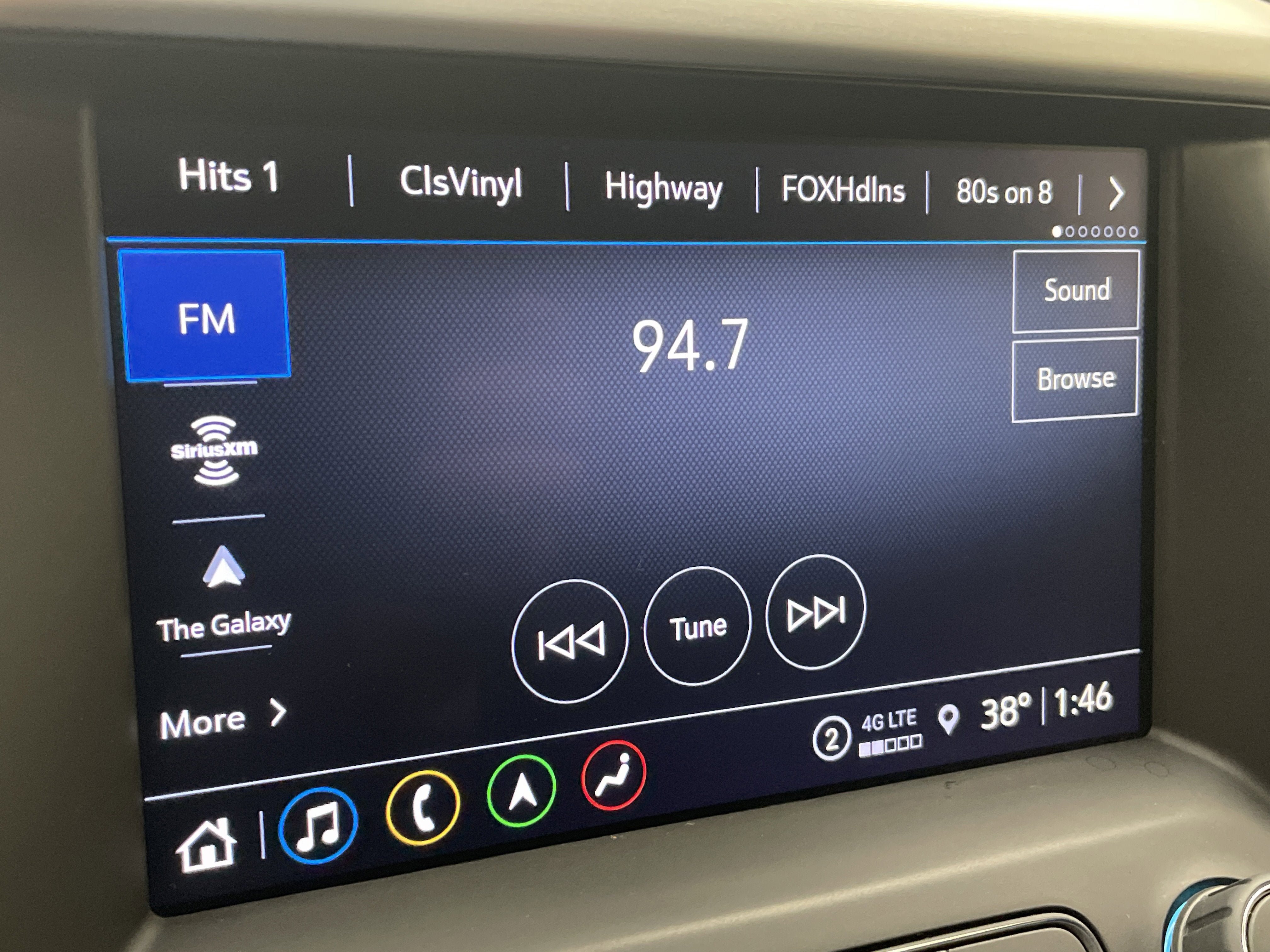 2023 GMC Acadia SLE