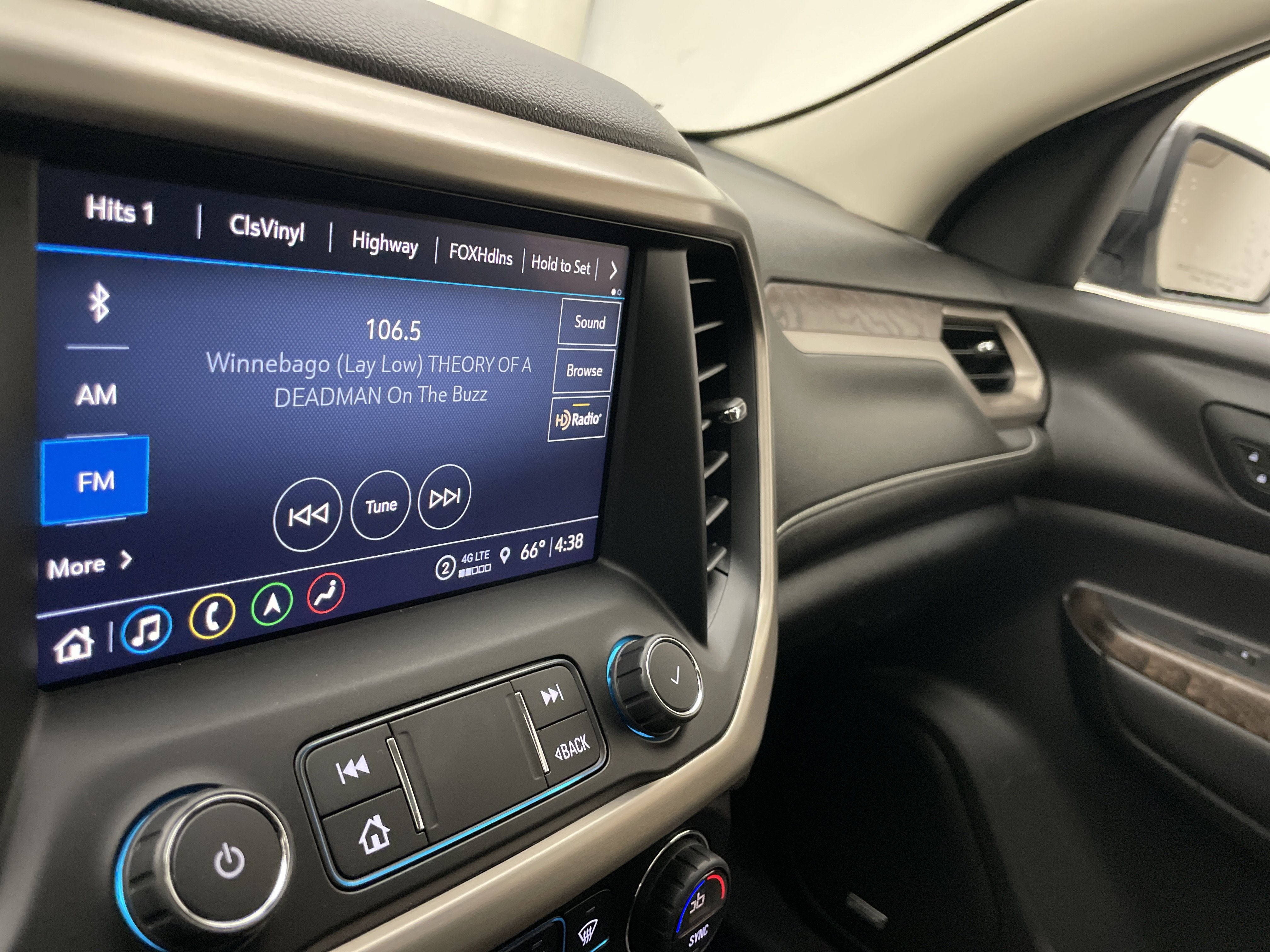 2021 GMC Acadia Denali