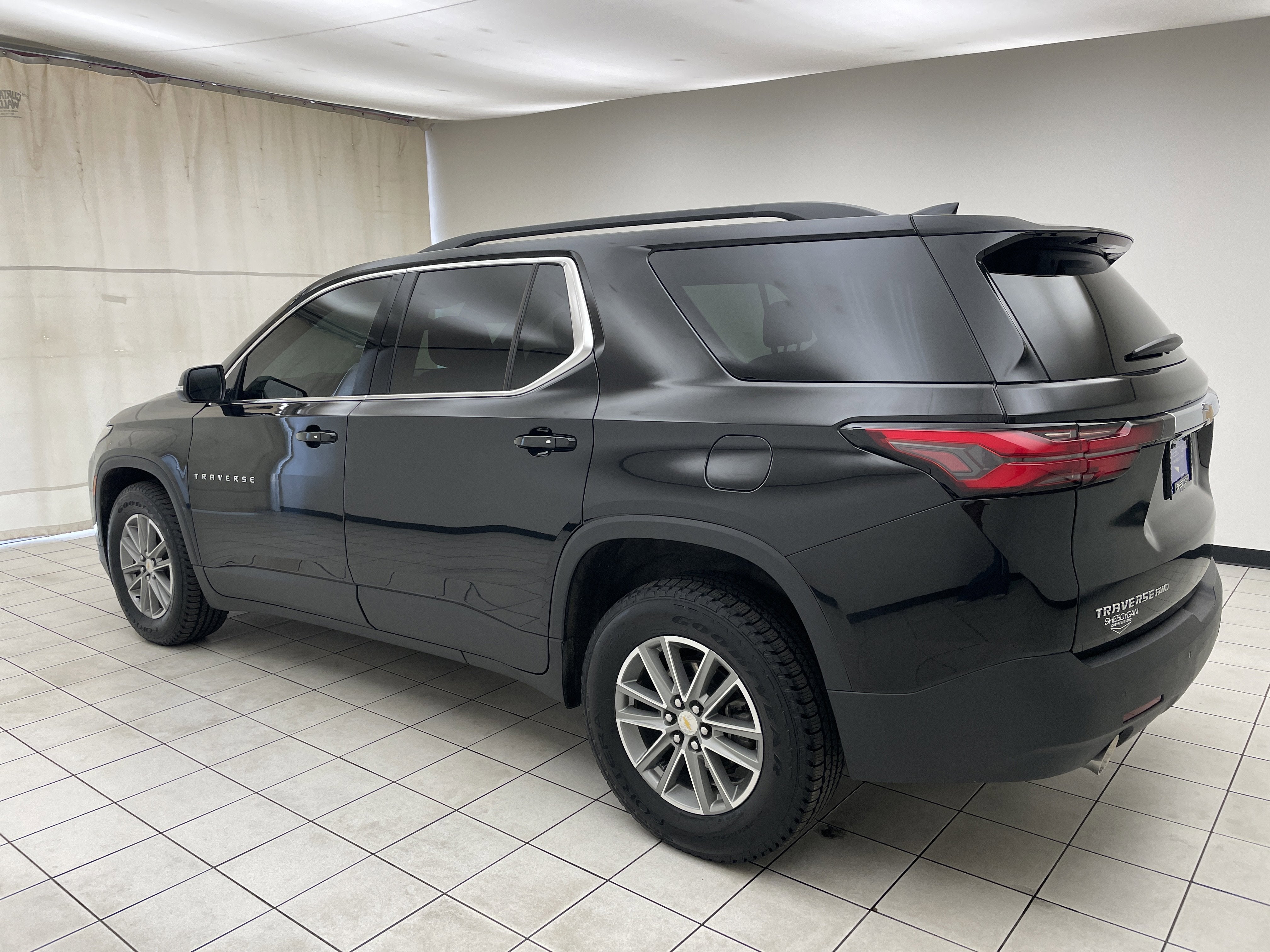 2023 Chevrolet Traverse LT Cloth