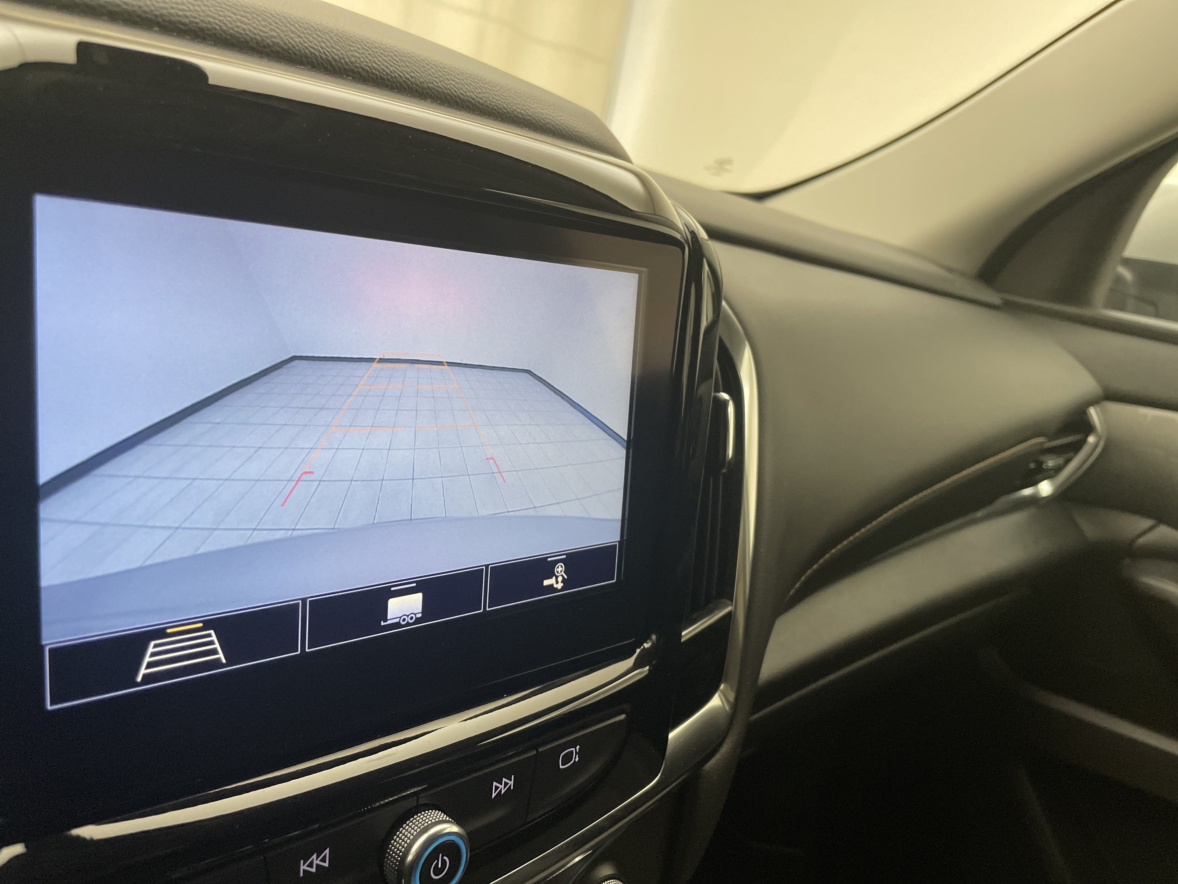 2021 Chevrolet Traverse LT Cloth