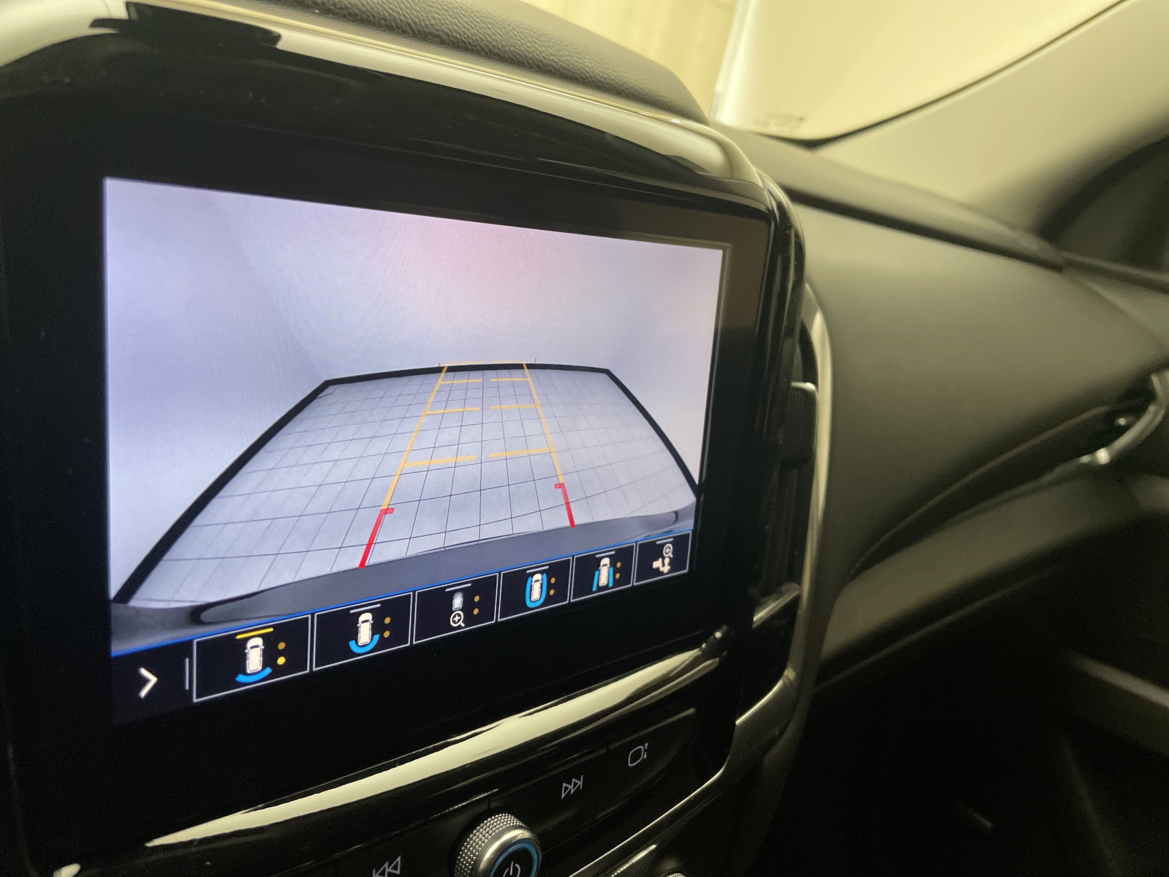 2021 Chevrolet Traverse RS