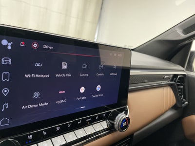 2023 GMC Canyon 4WD AT4