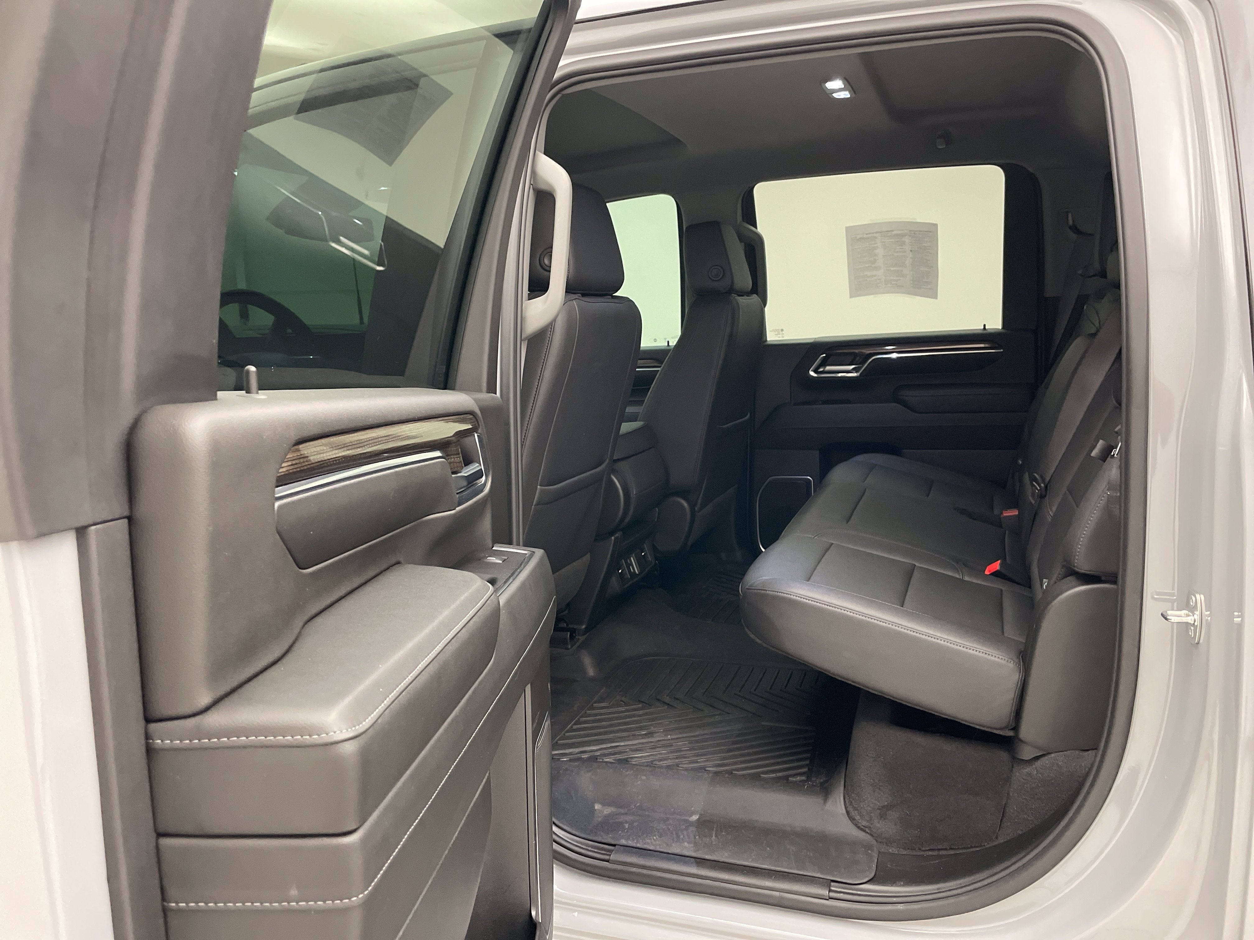 2024 Chevrolet Silverado 3500HD LT - Photo 27