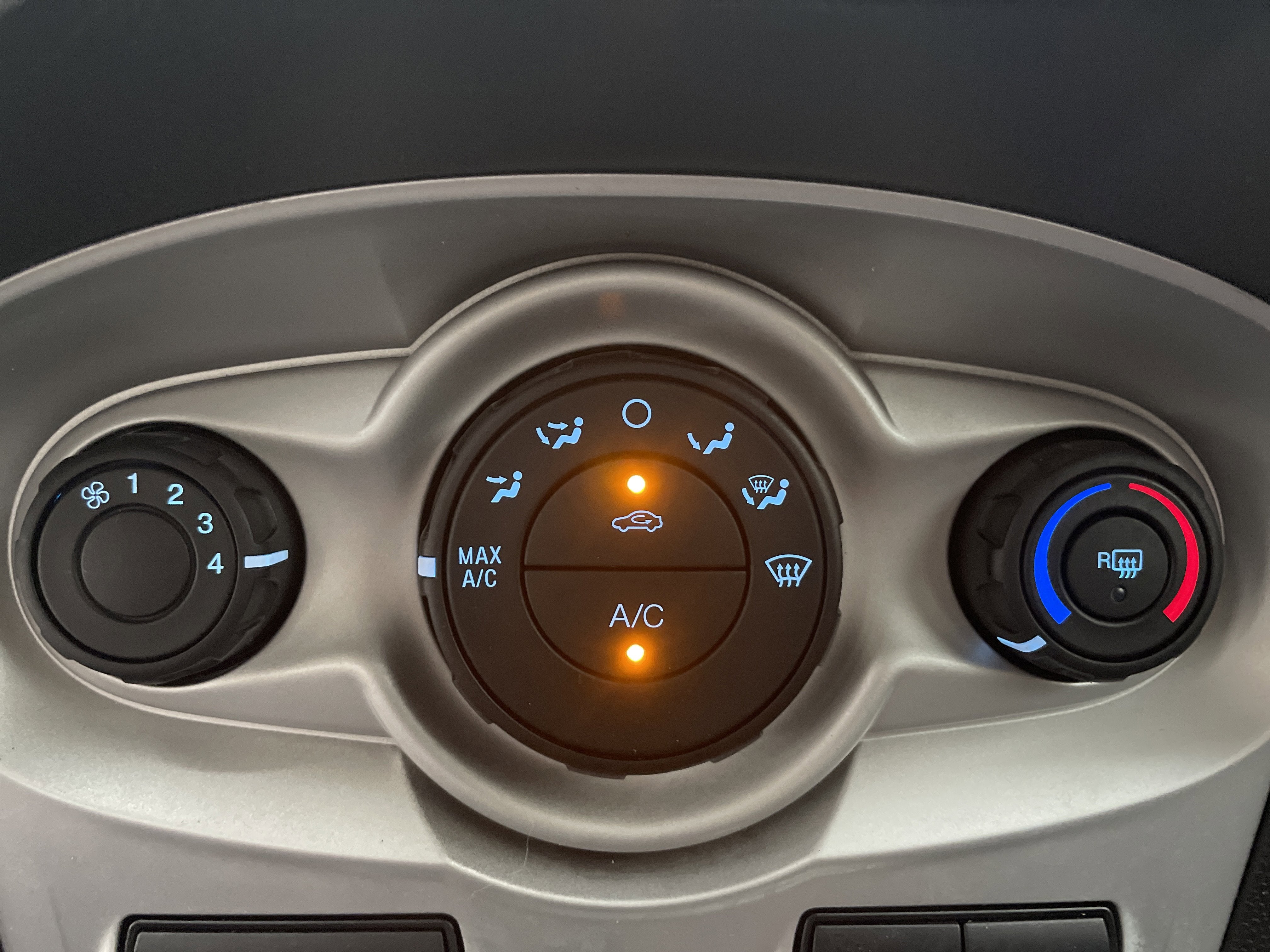 2016 Ford Fiesta SE