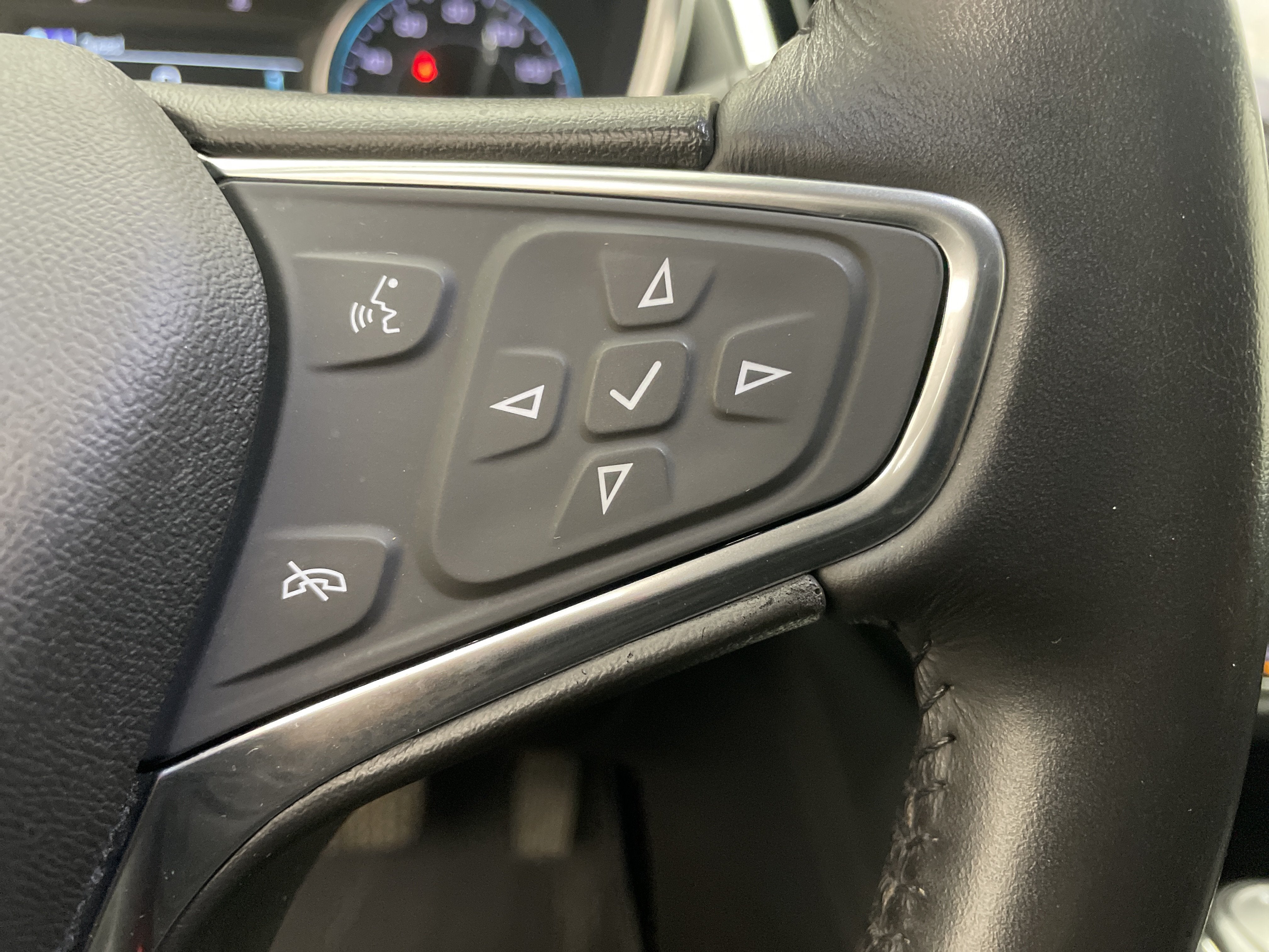 2018 Chevrolet Equinox LT - Photo 11