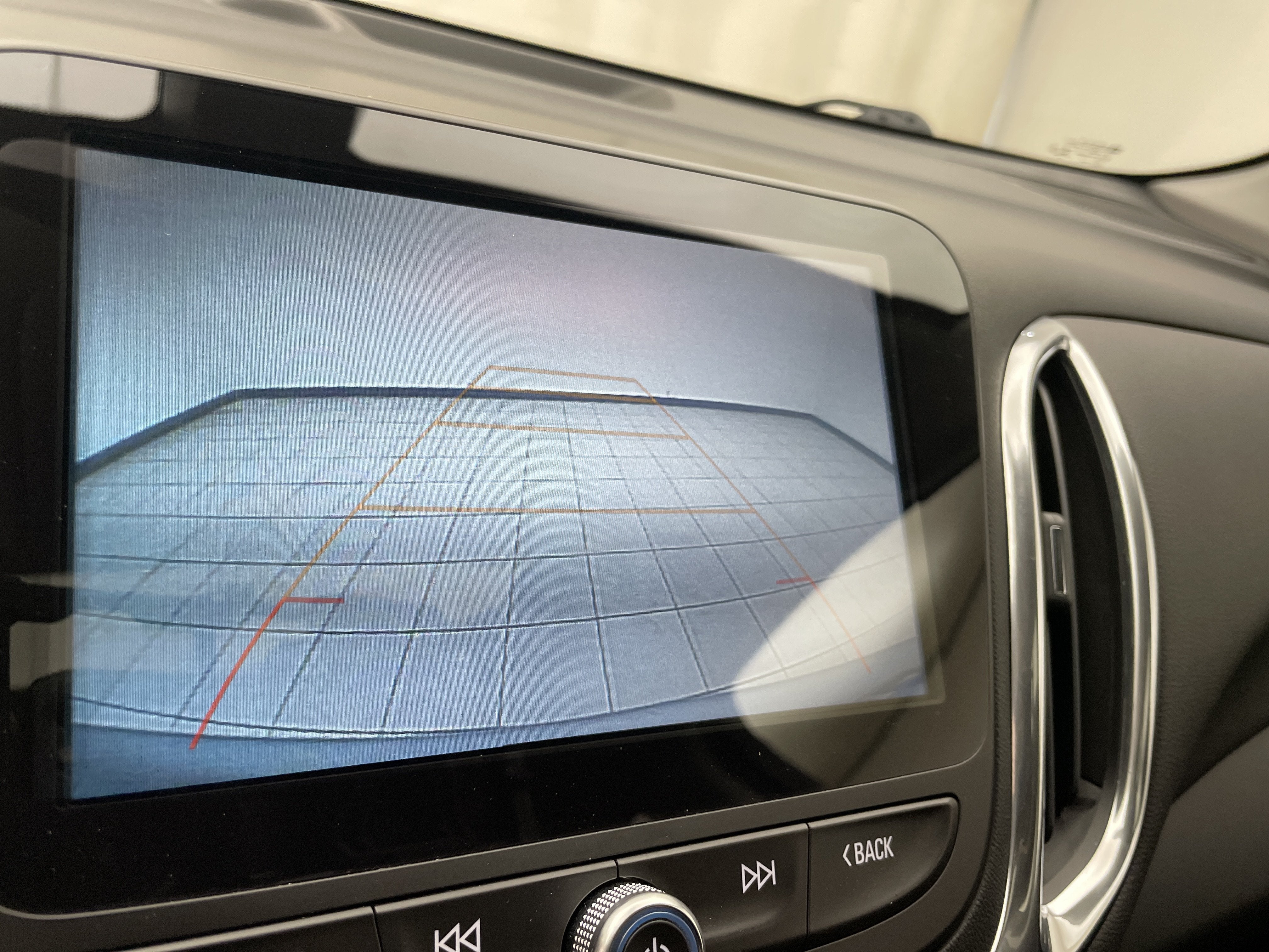 2018 Chevrolet Equinox LT - Photo 18