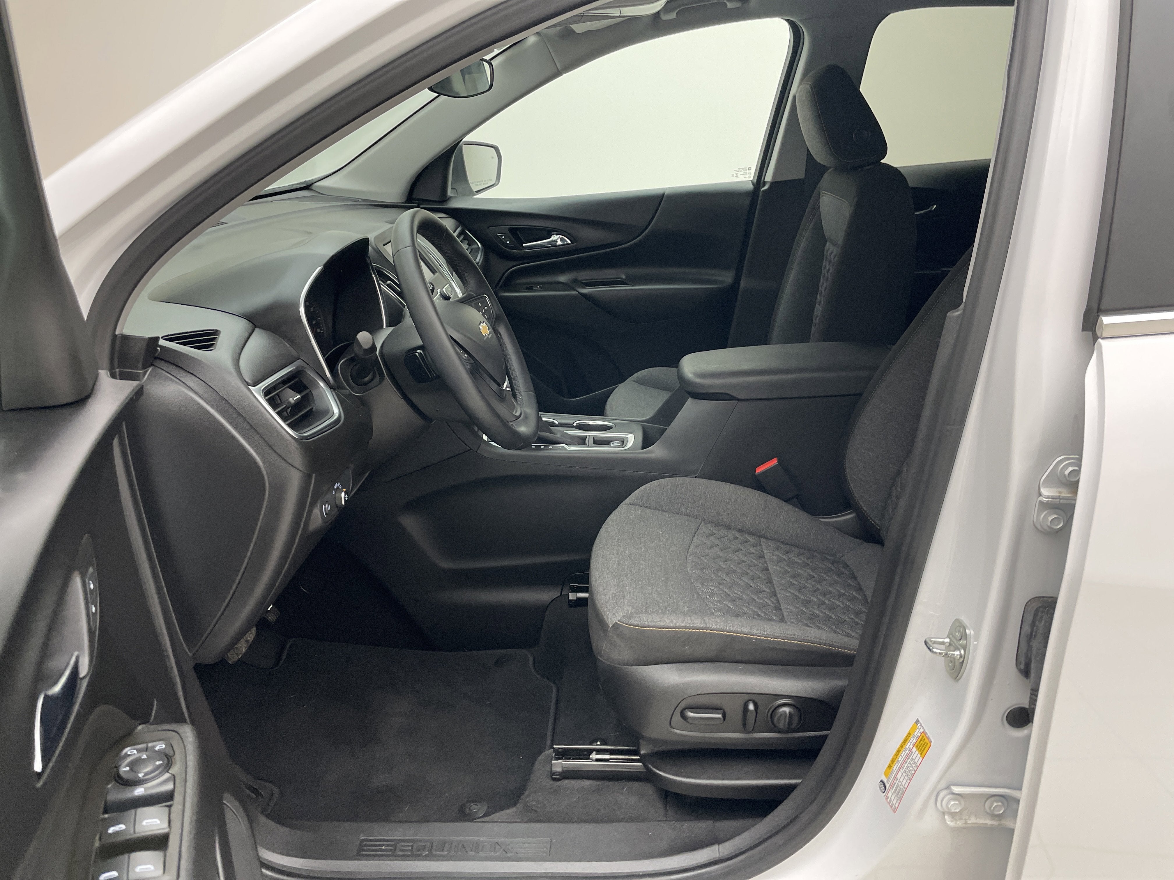 2023 Chevrolet Equinox LT - Photo 13