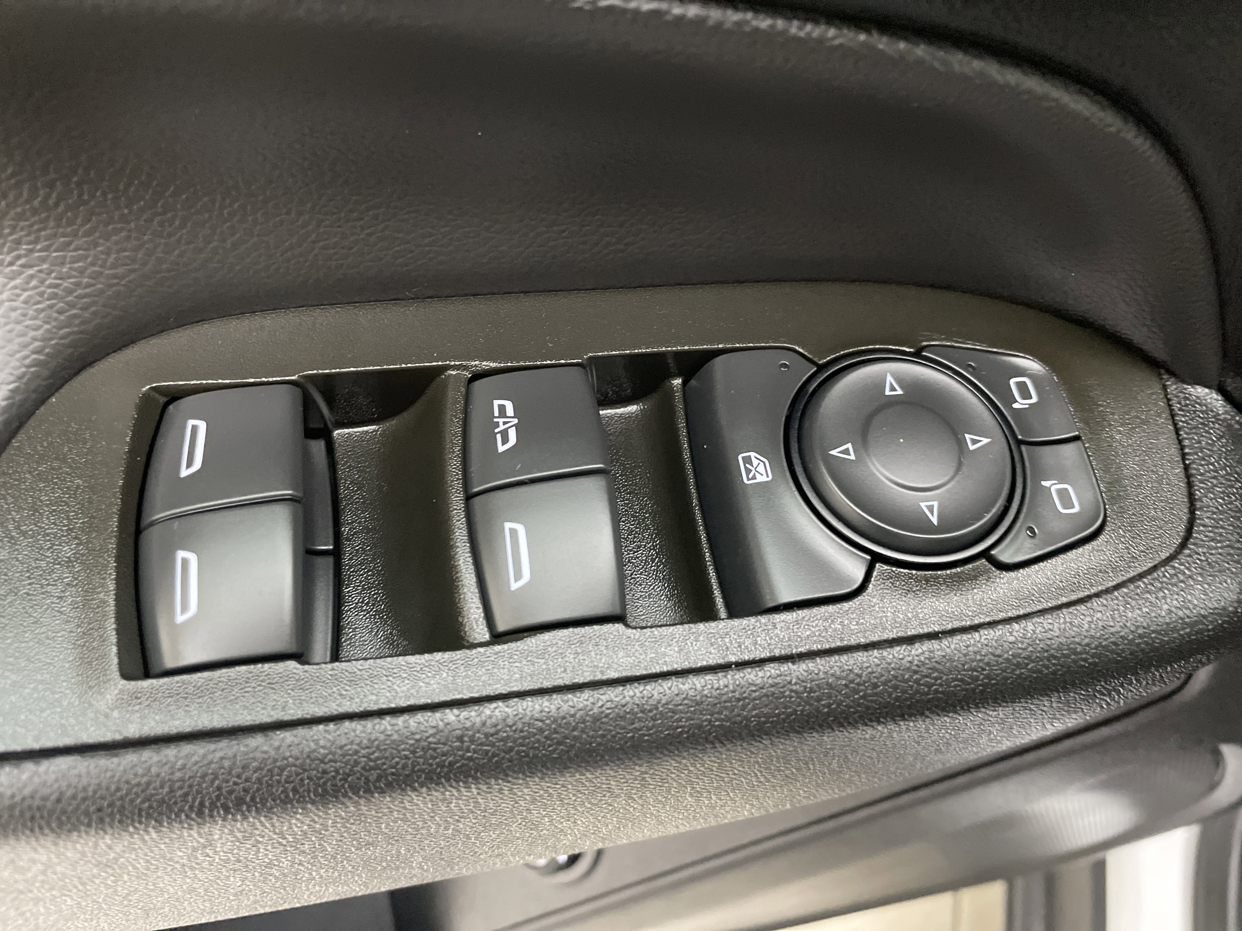 2023 Chevrolet Equinox LT - Photo 23