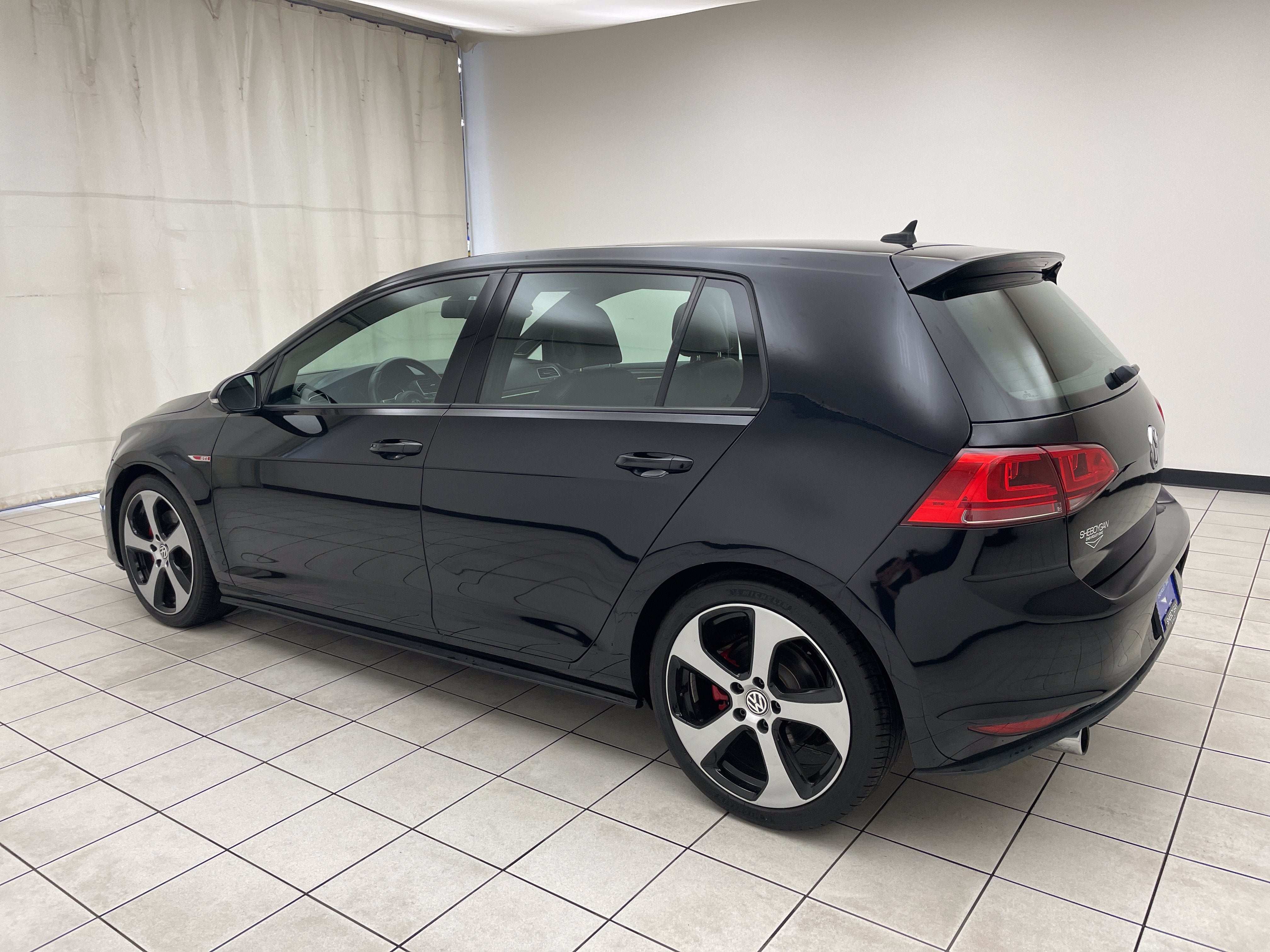 3VW5T7AU9FM015901