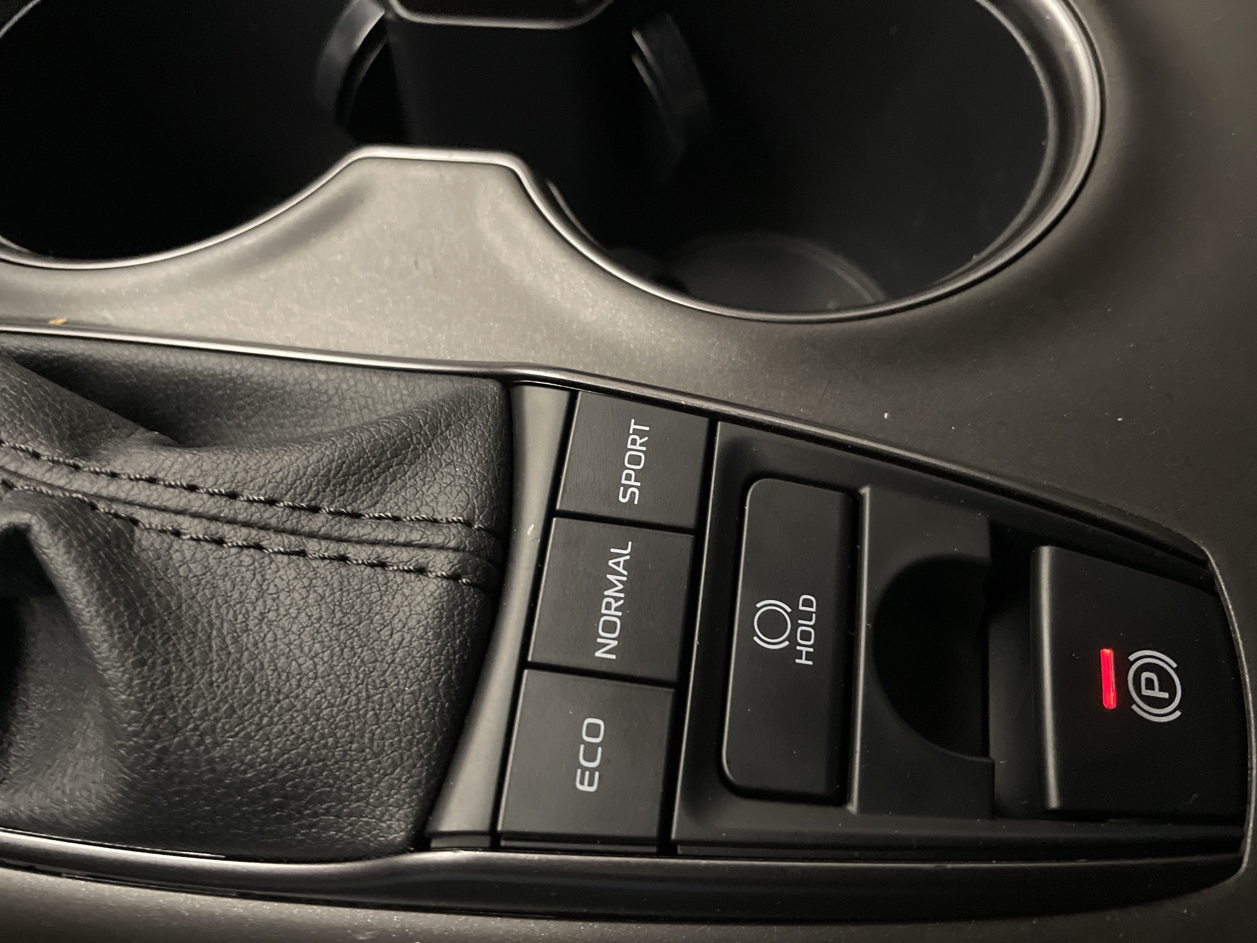 2023 Toyota Camry SE AWD