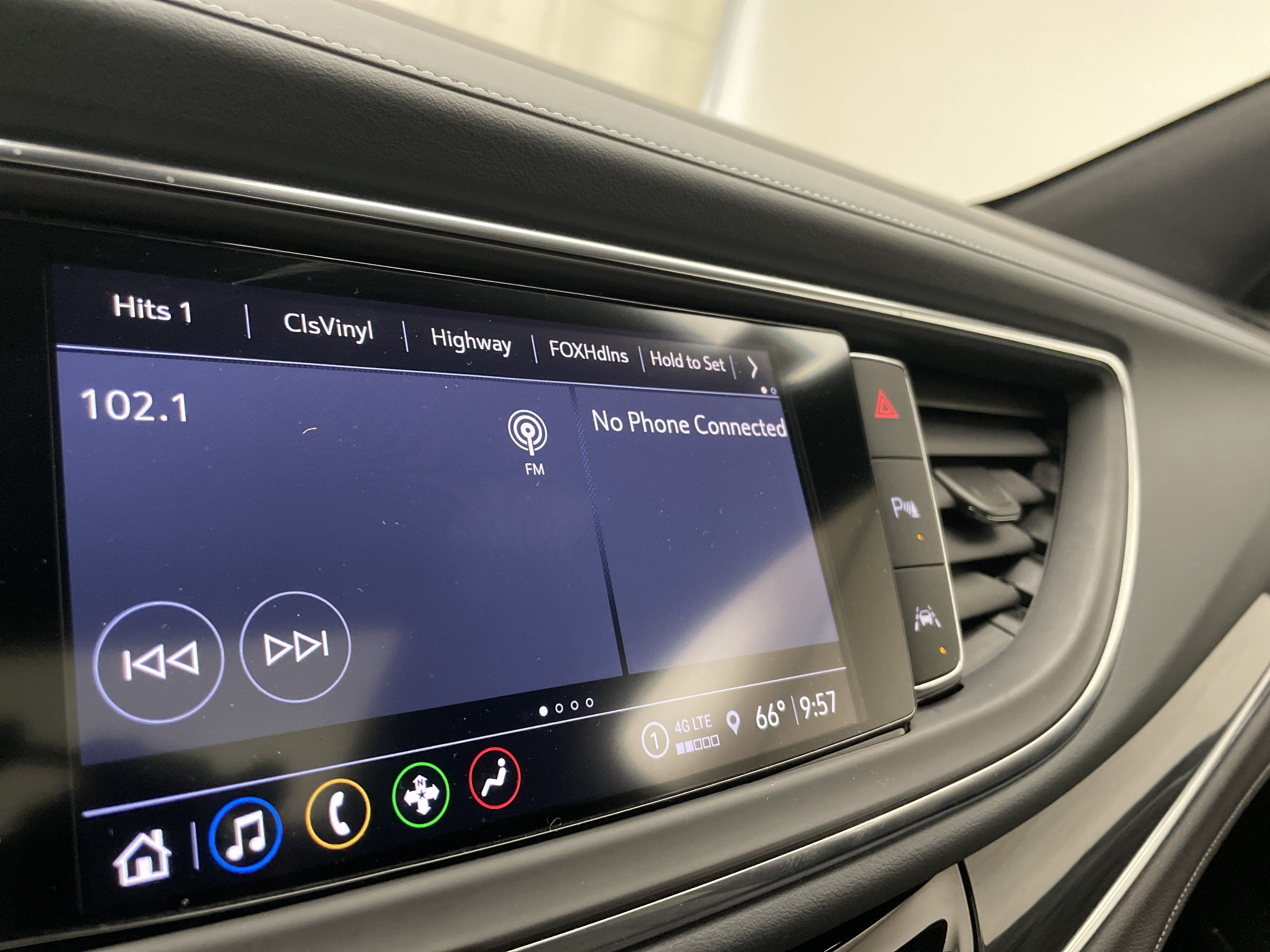2023 Buick Enclave Essence - Photo 12