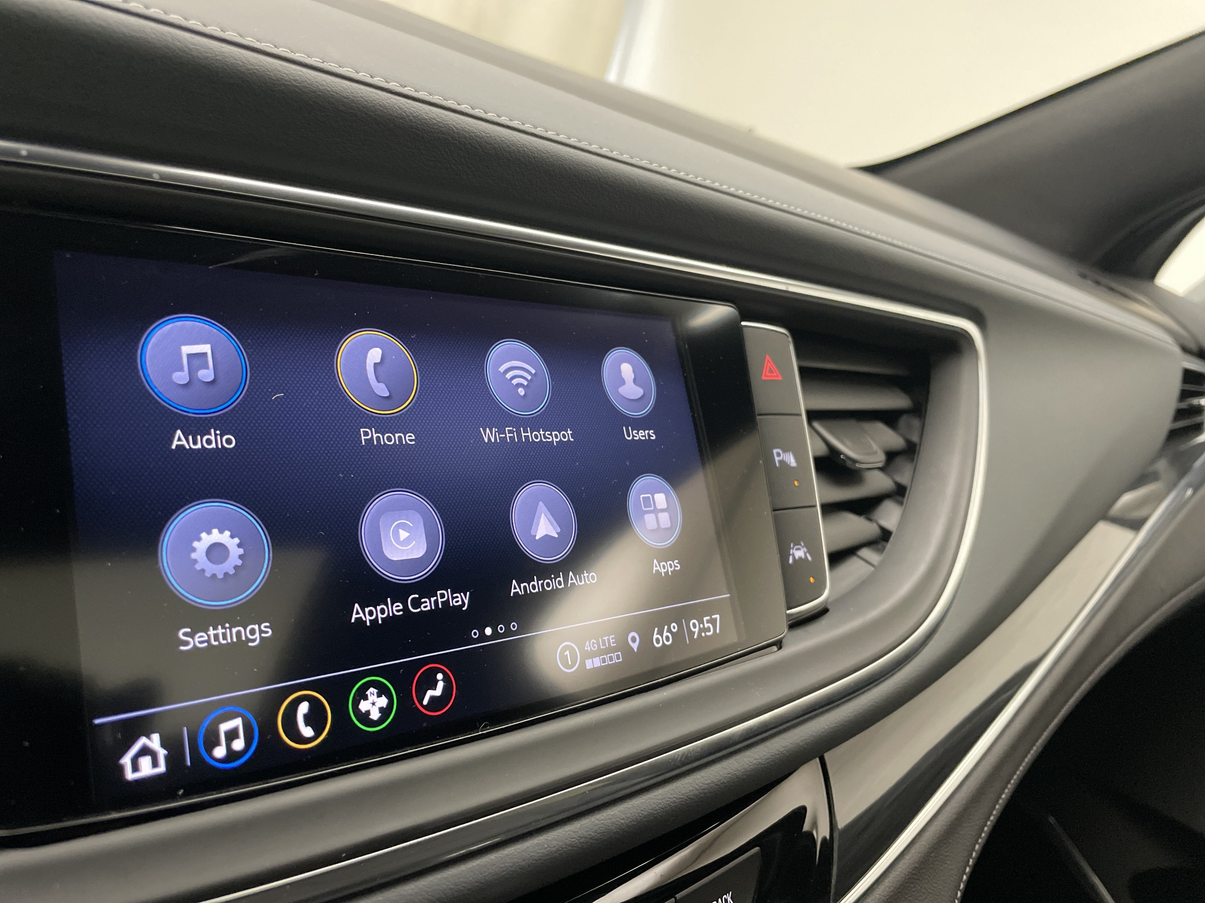 2023 Buick Enclave Essence - Photo 13