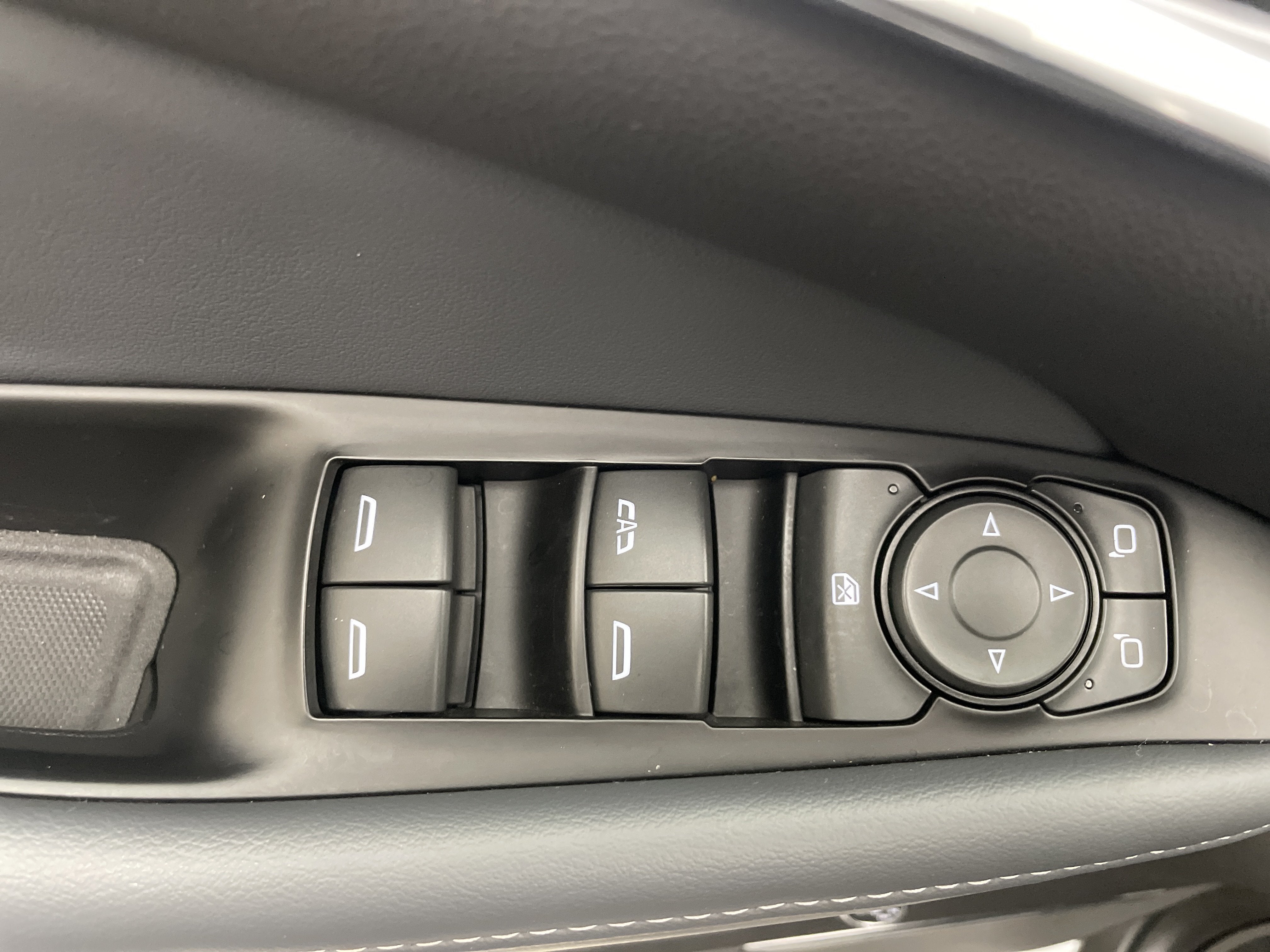 2023 Buick Enclave Essence - Photo 28