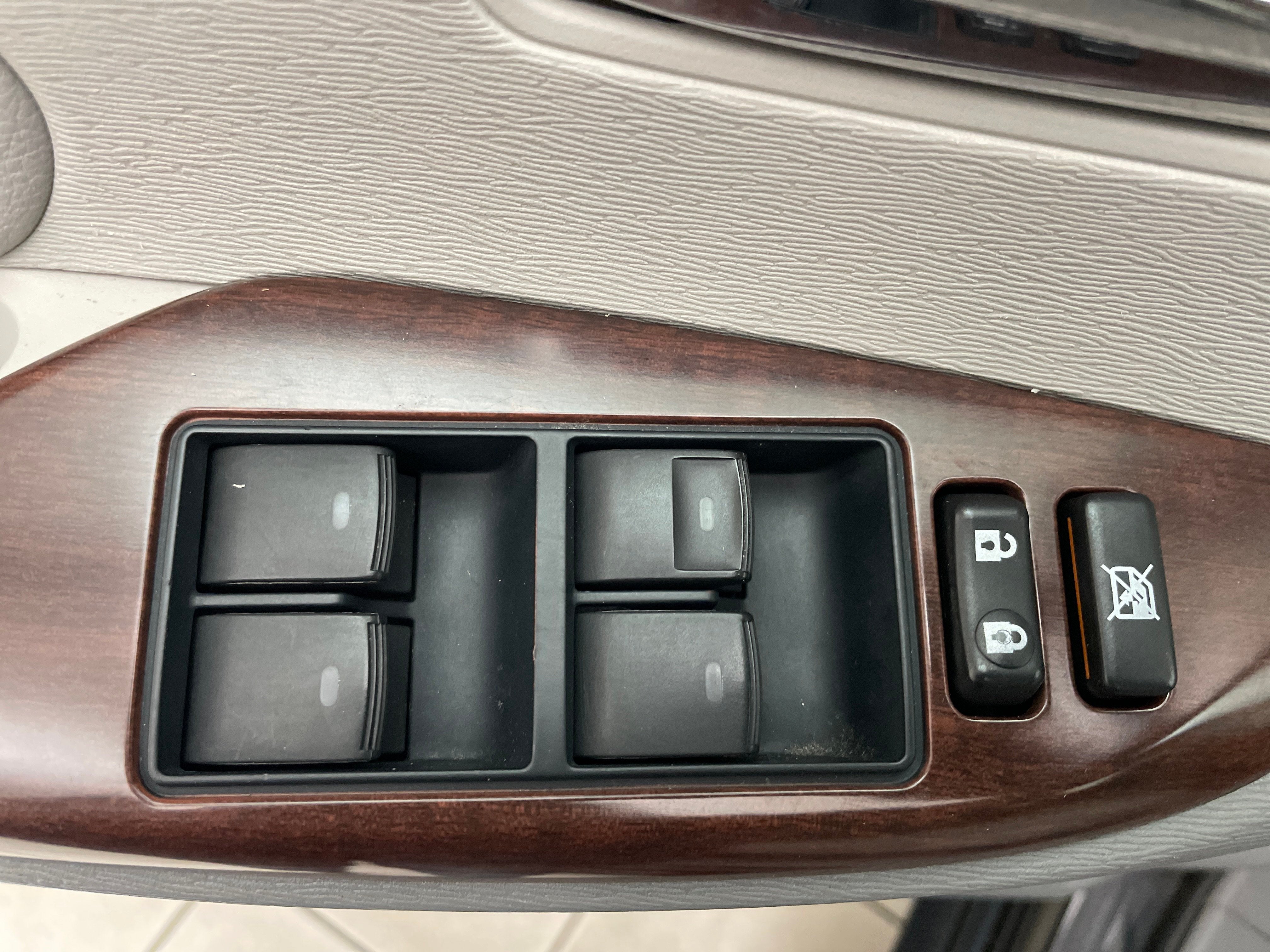 2013 Toyota Sienna XLE V6 8 Passenger