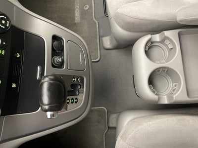 2007 Hyundai Entourage GLS