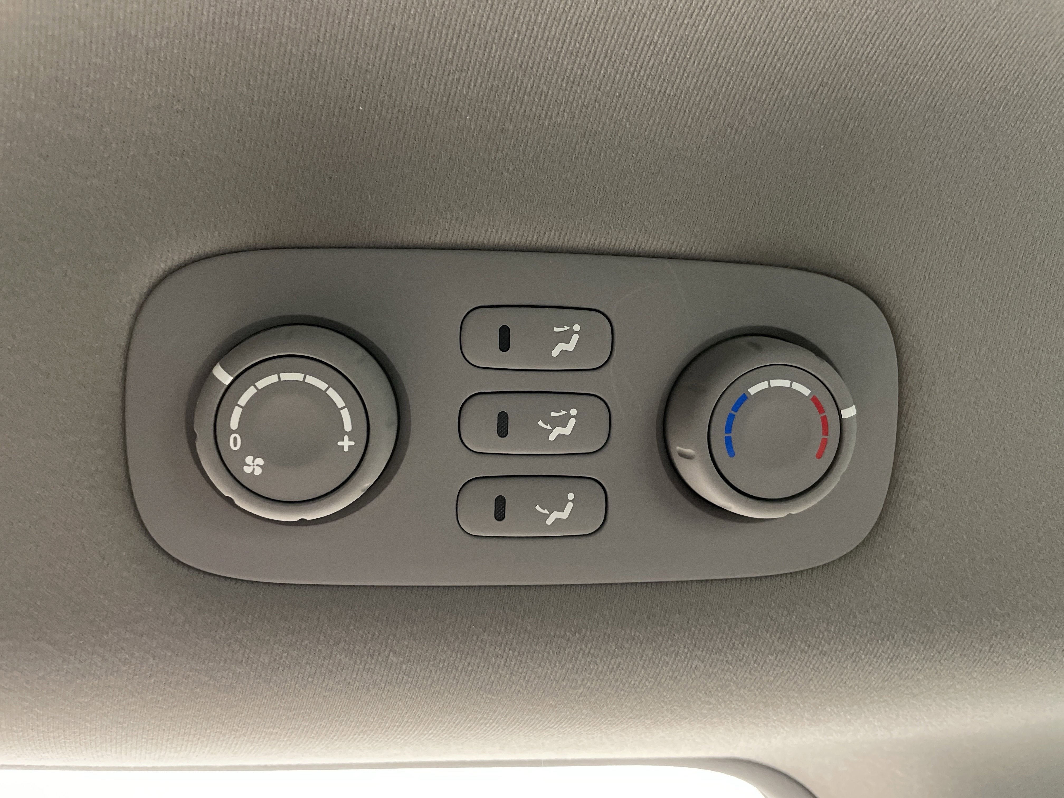 2007 Hyundai Entourage GLS