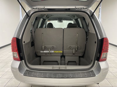 2007 Hyundai Entourage GLS
