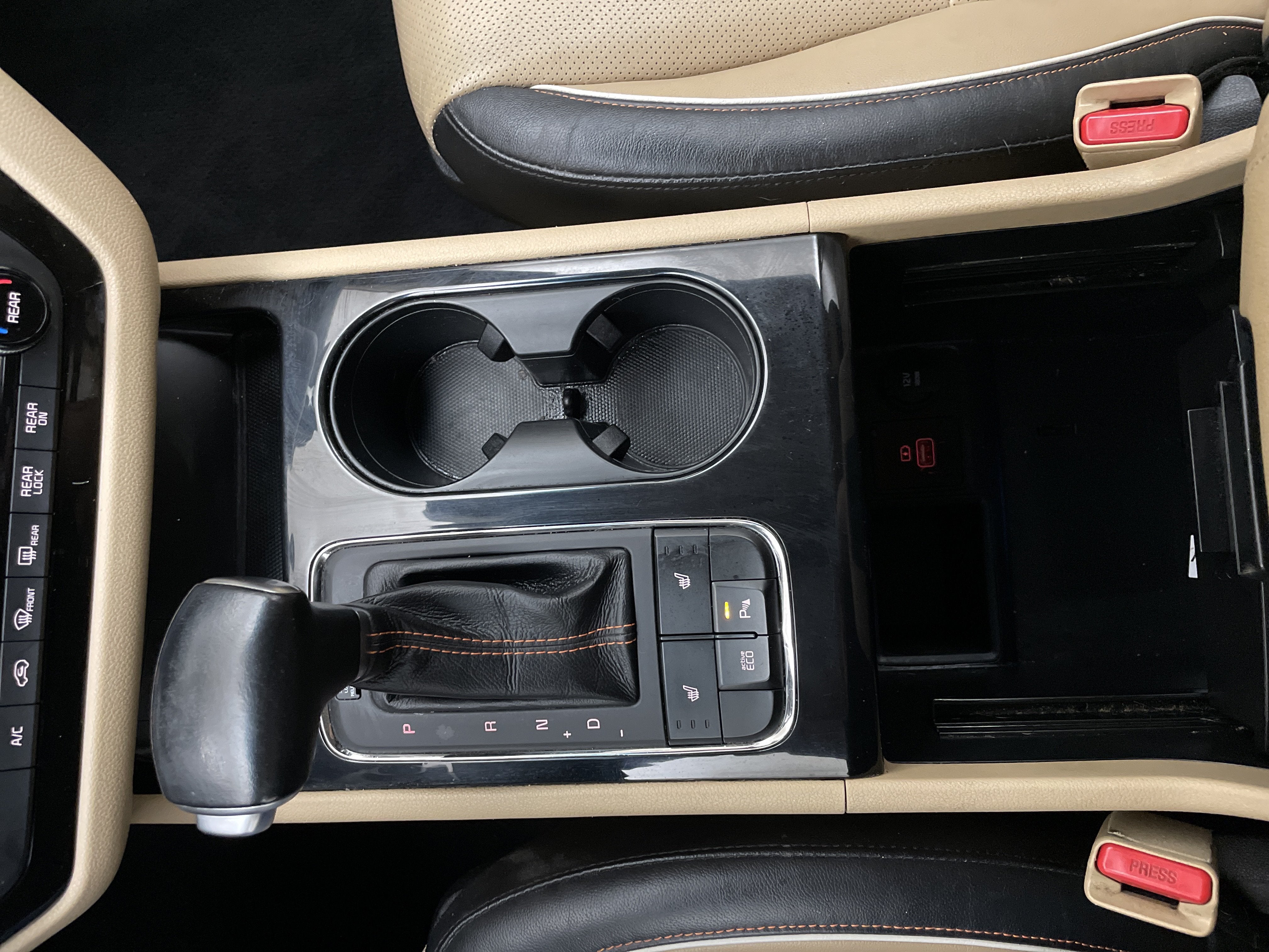 2017 Kia Sedona EX - Photo 21