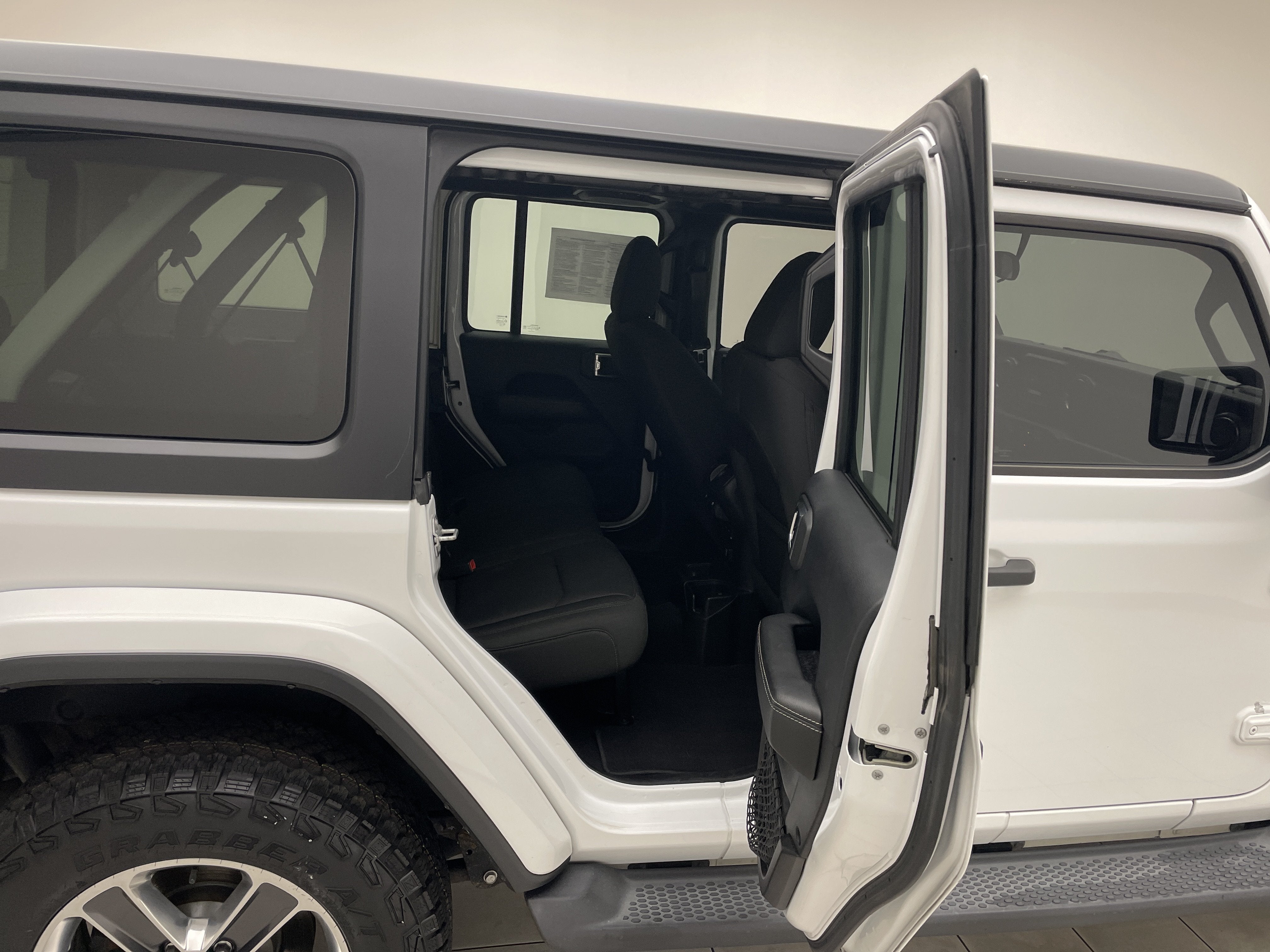 2018 Jeep Wrangler Unlimited Sahara 4x4