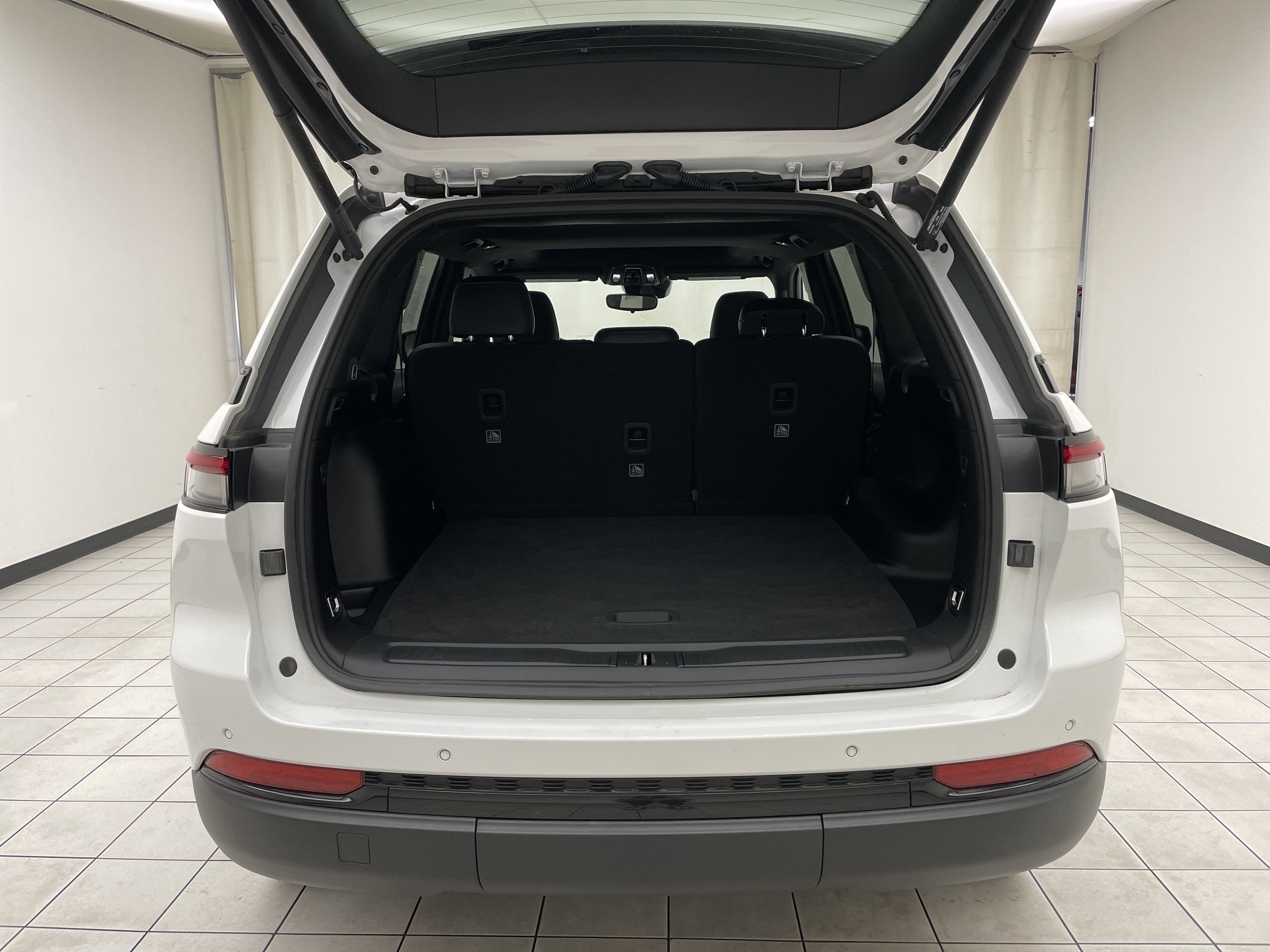 2023 Jeep Grand Cherokee Altitude X 4x4