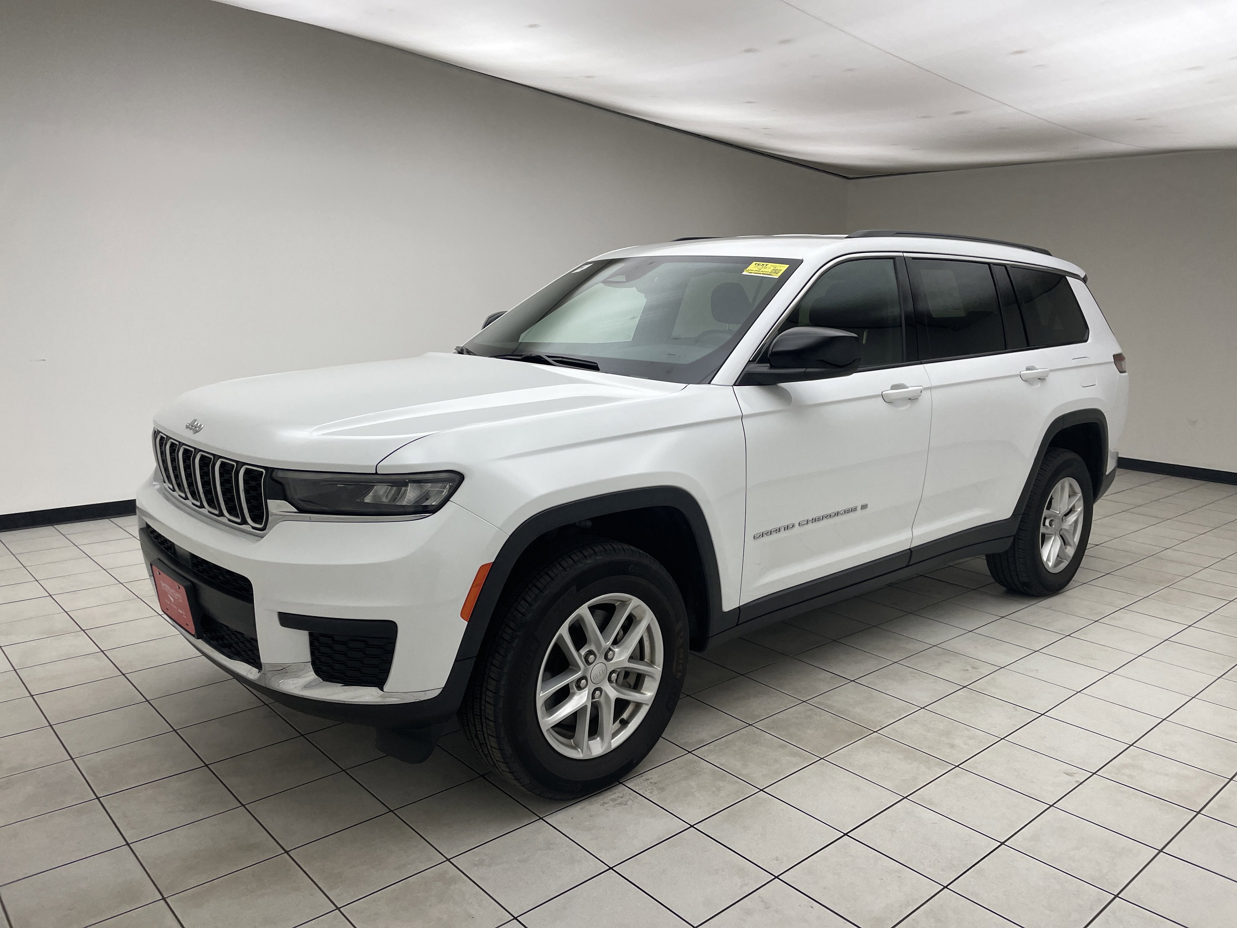 2025 Jeep Grand Cherokee L Laredo 4x4