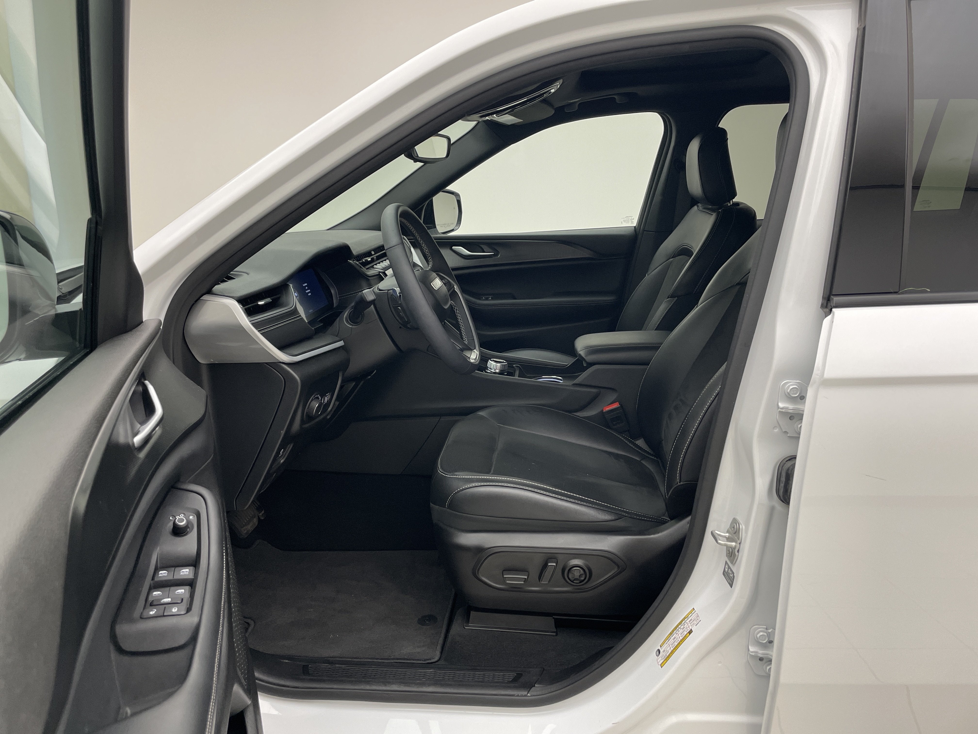 2024 Jeep Grand Cherokee L Altitude X 4x4