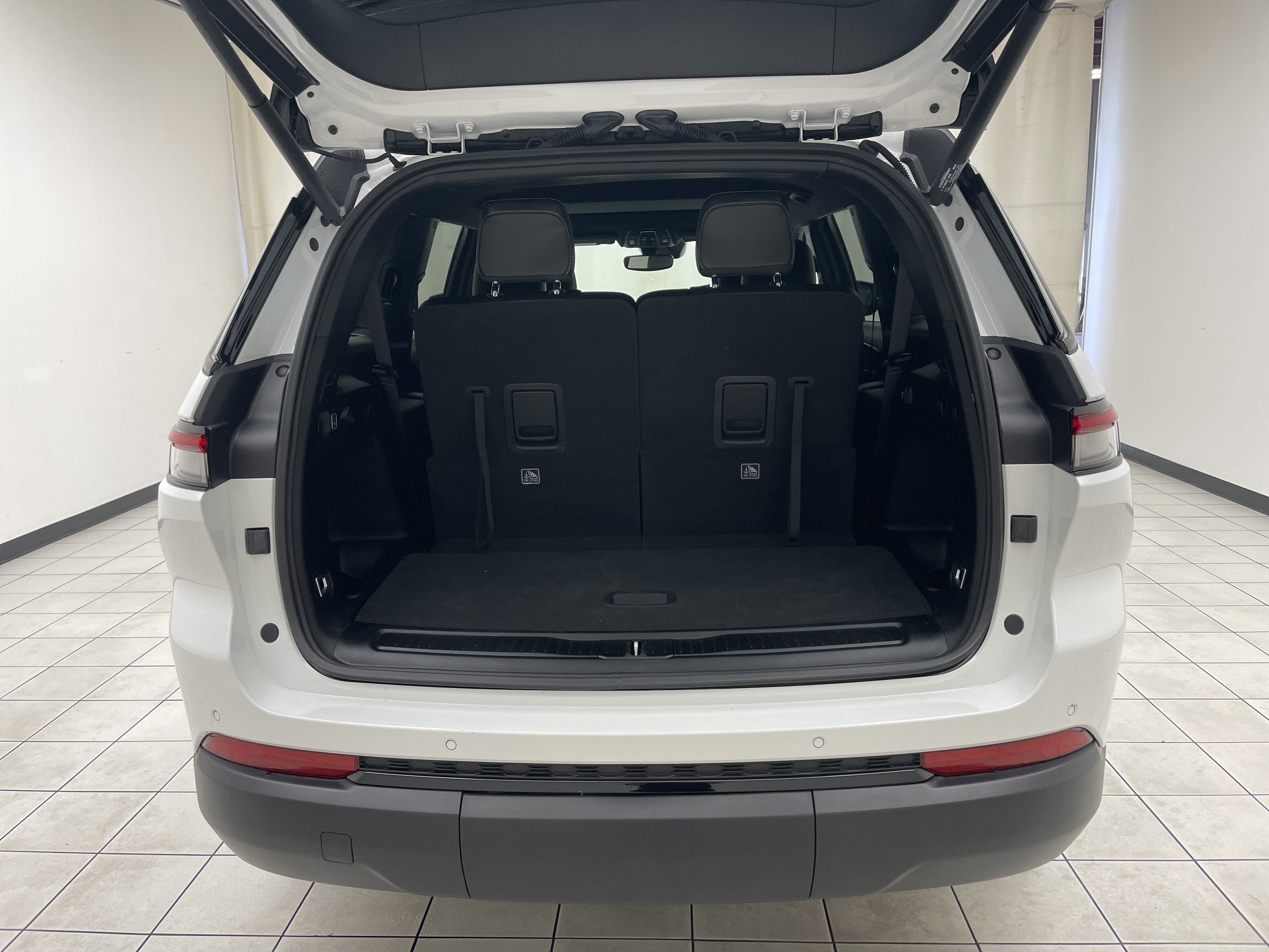 2024 Jeep Grand Cherokee L Altitude X 4x4