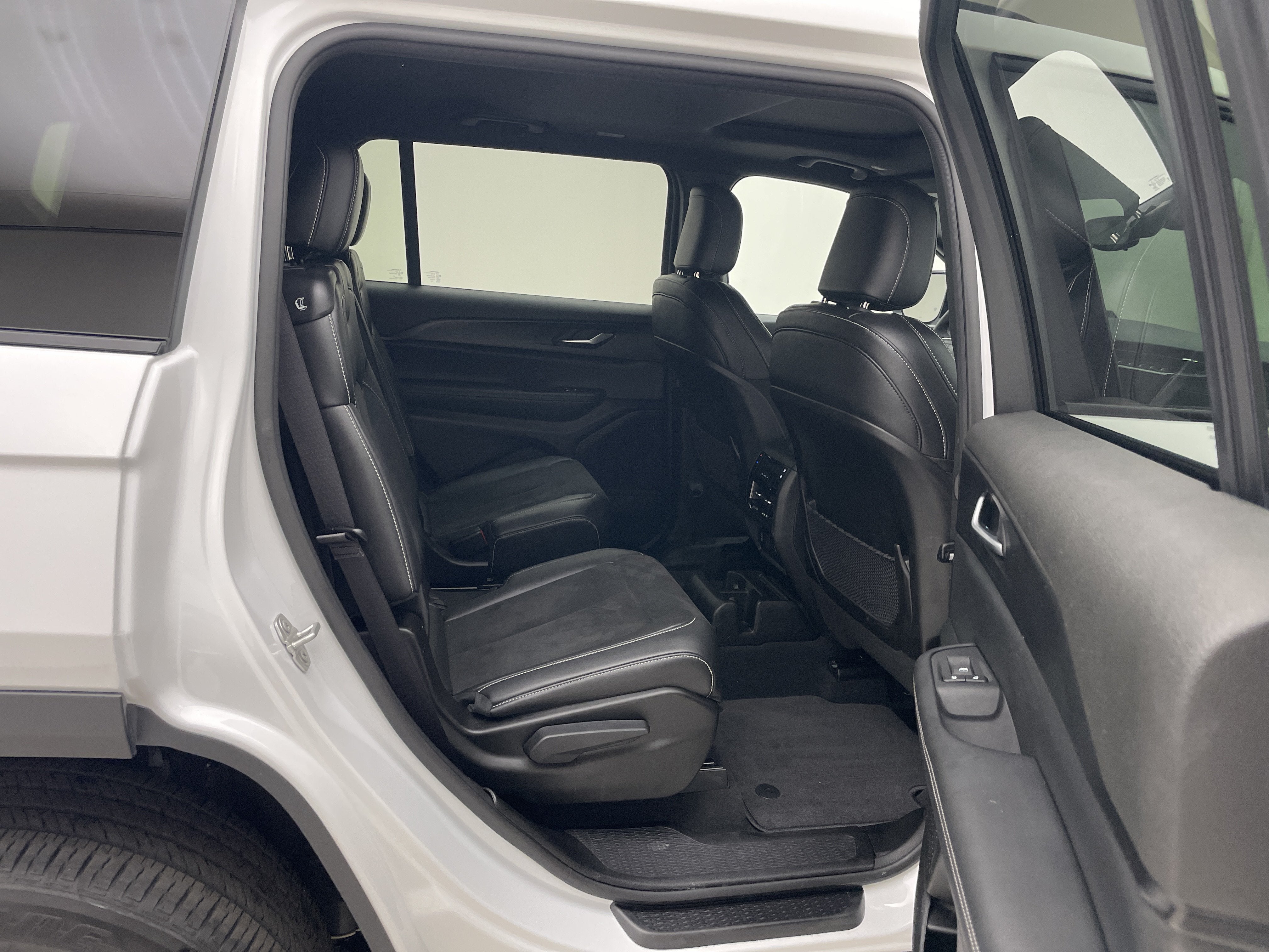 2024 Jeep Grand Cherokee L Altitude X 4x4
