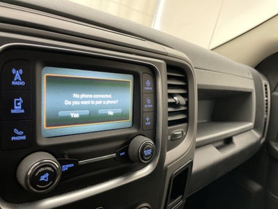 2017 RAM 1500 Express Crew Cab 4x4 5'7' Box