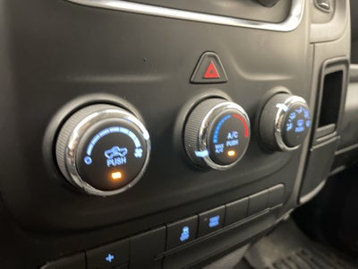 2017 RAM 1500 Express Crew Cab 4x4 5'7' Box
