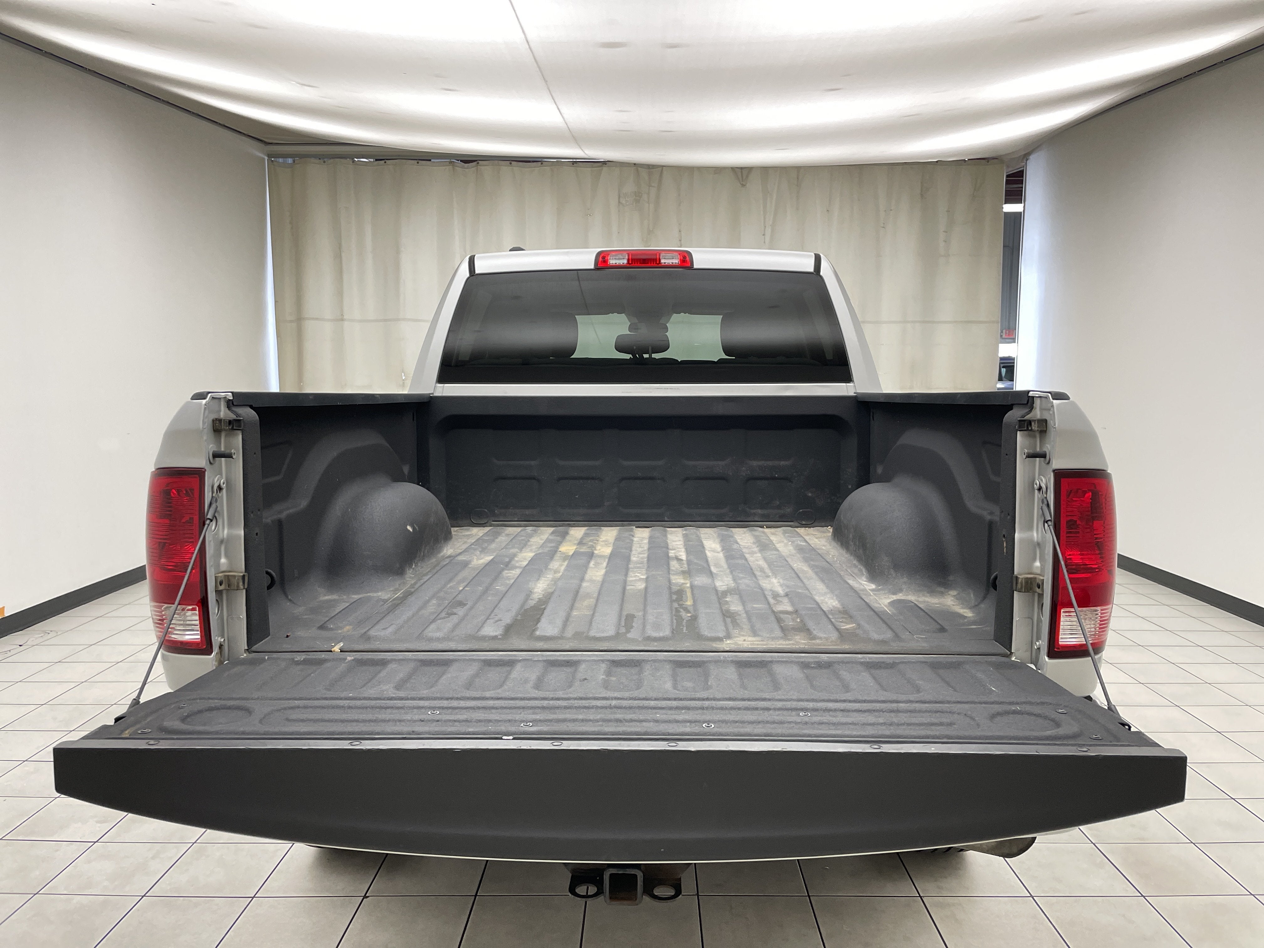 2017 RAM 1500 Express Crew Cab 4x4 5'7' Box