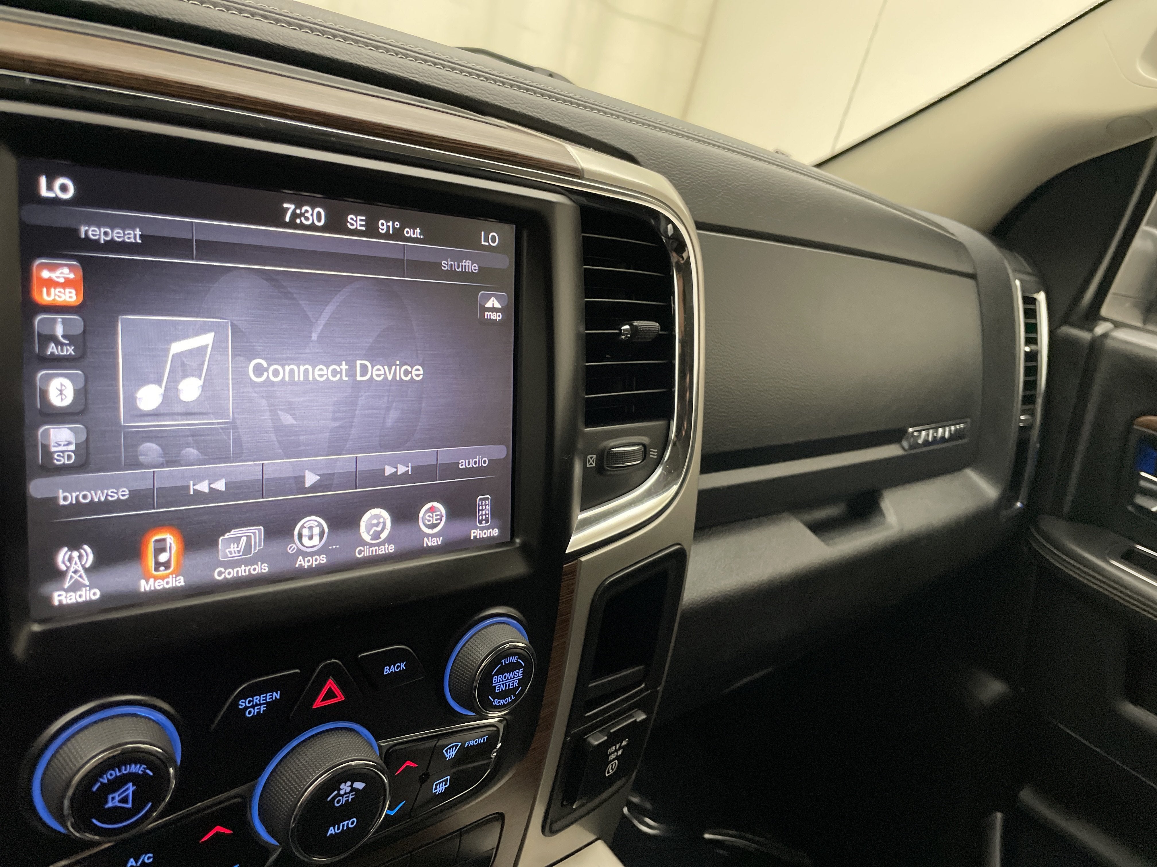 2016 RAM 1500 Laramie