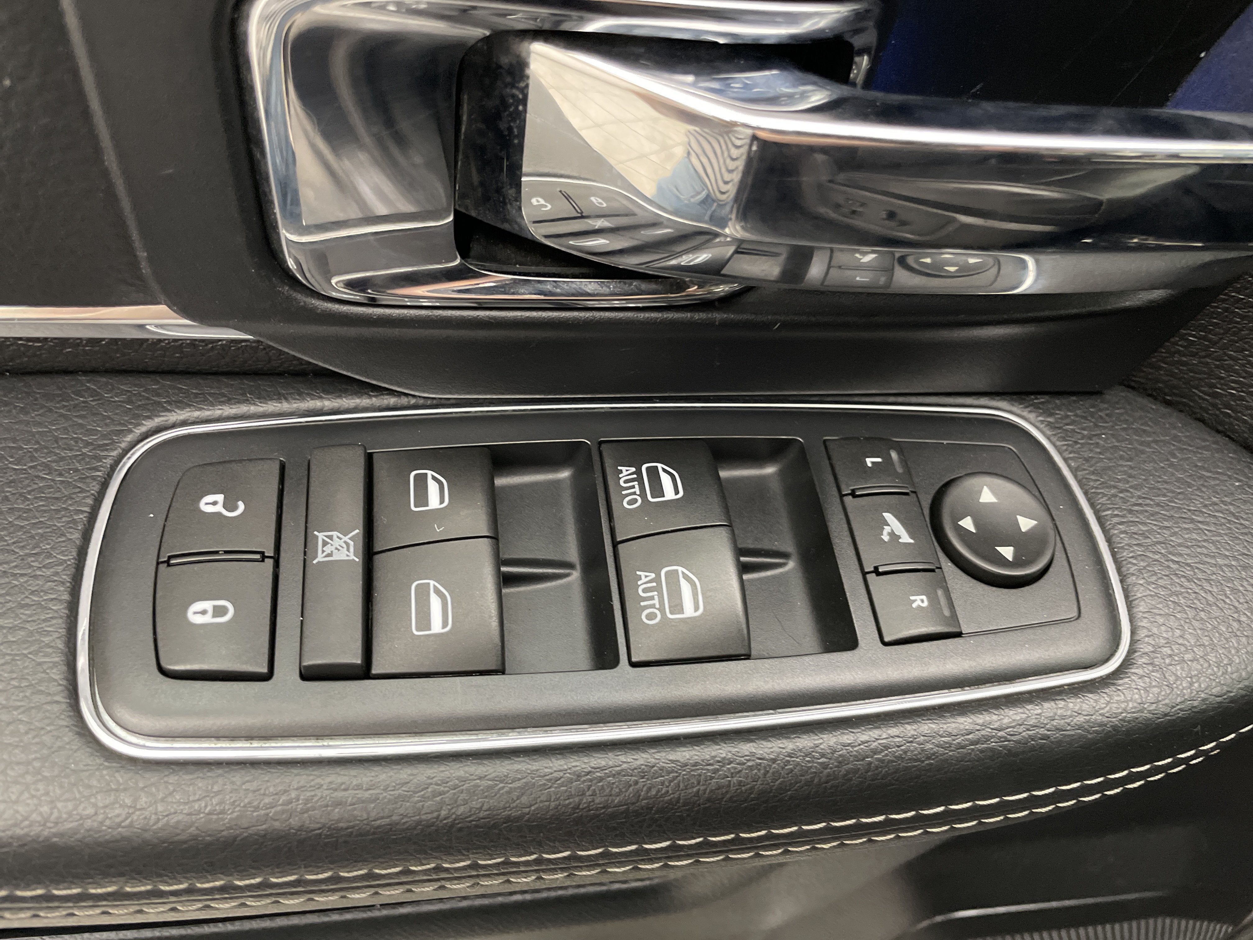 2016 RAM 1500 Laramie