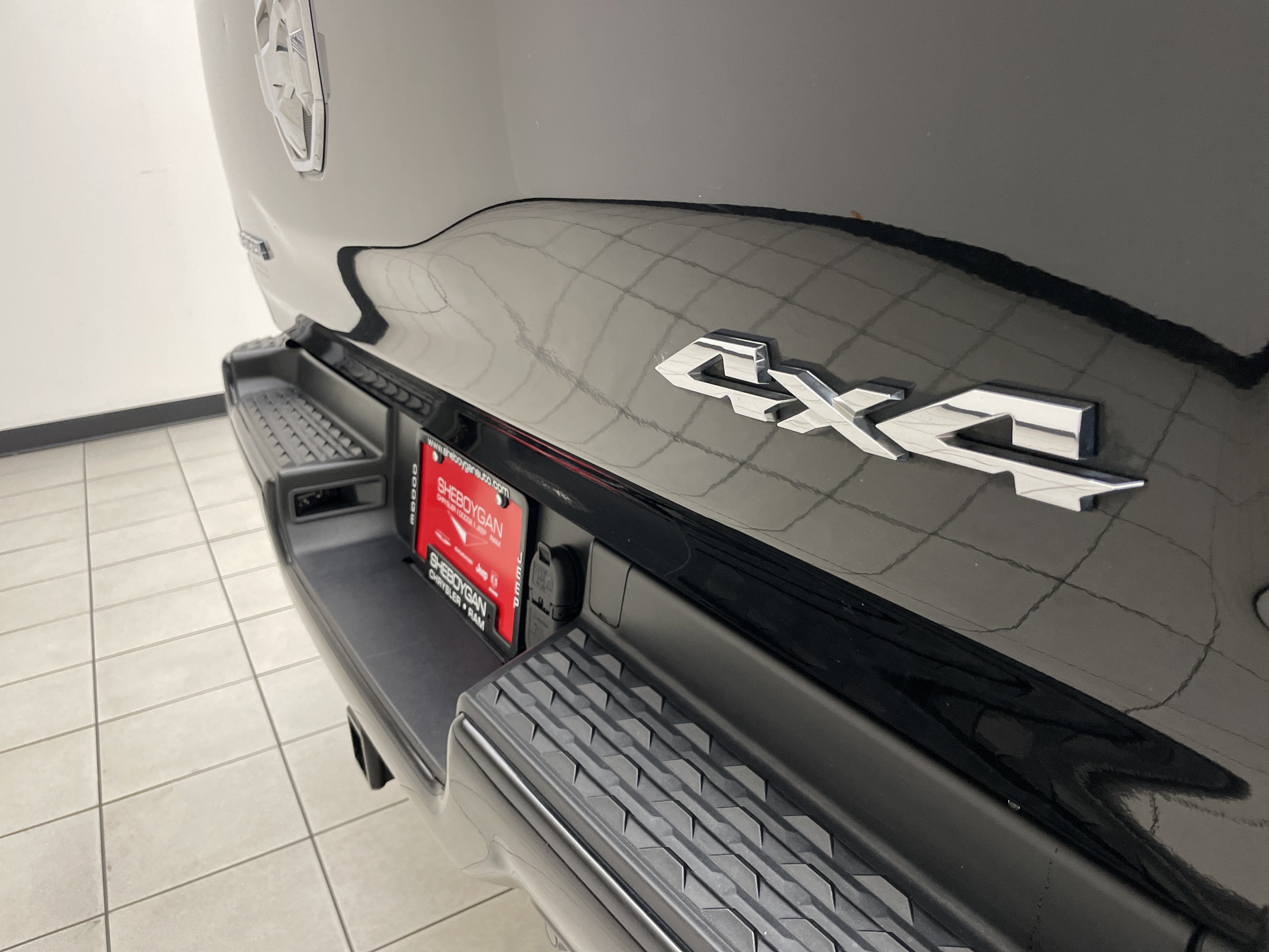 2022 RAM 1500 Big Horn Crew Cab 4x4 5'7' Box