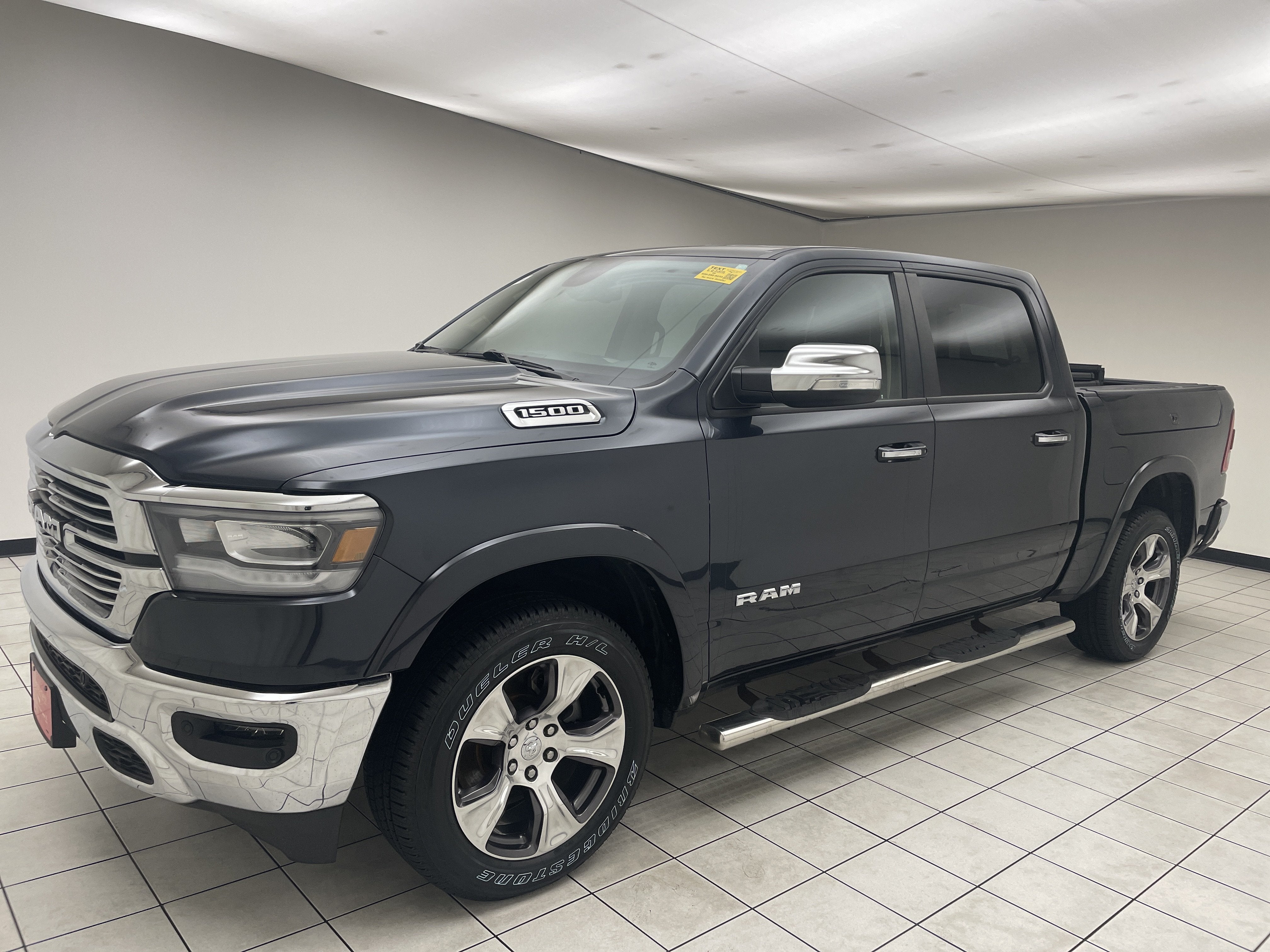 2019 RAM 1500 Laramie Crew Cab 4x4 5'7' Box