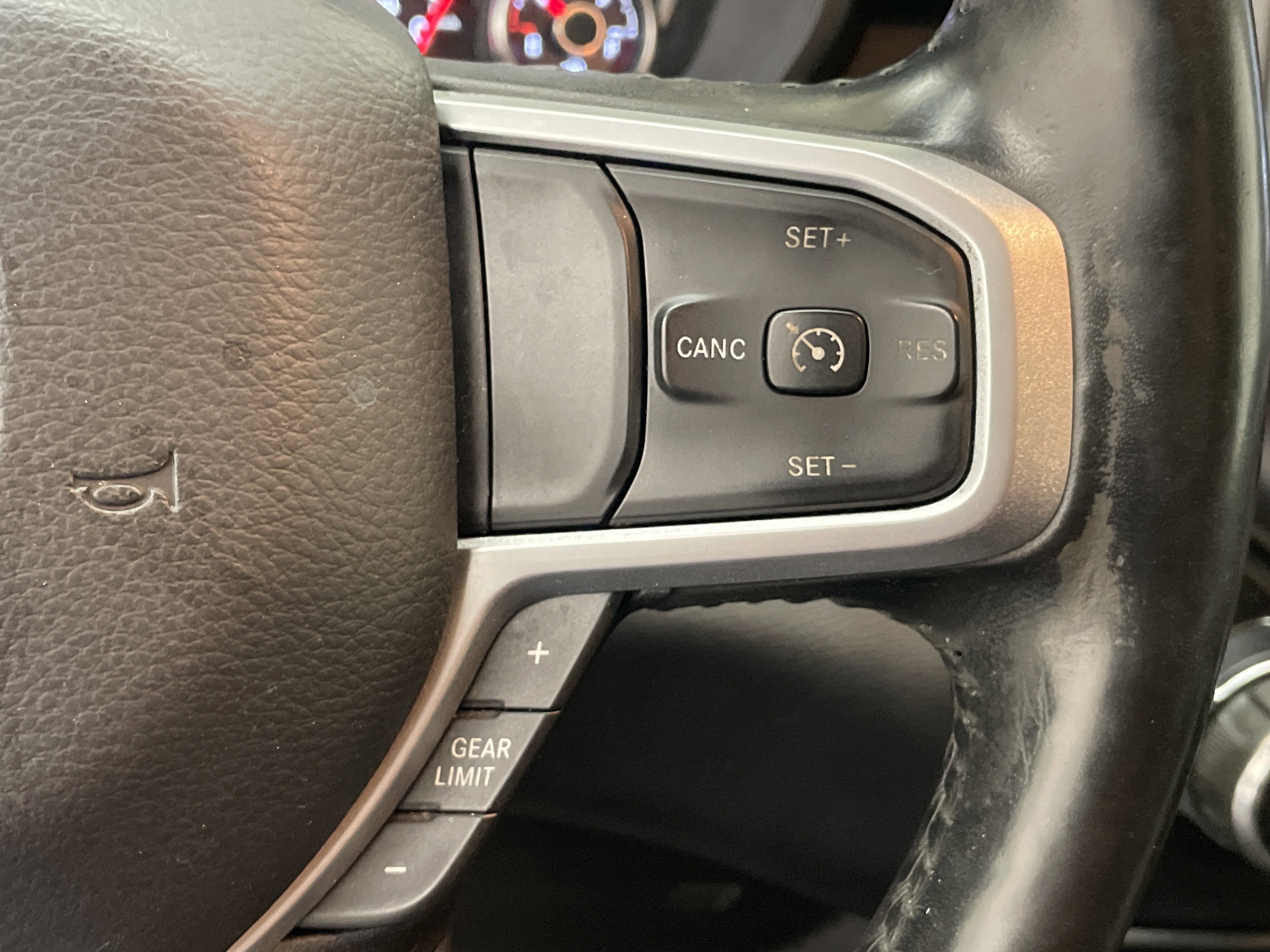 2020 RAM 1500 Big Horn Quad Cab 4x4 6'4' Box