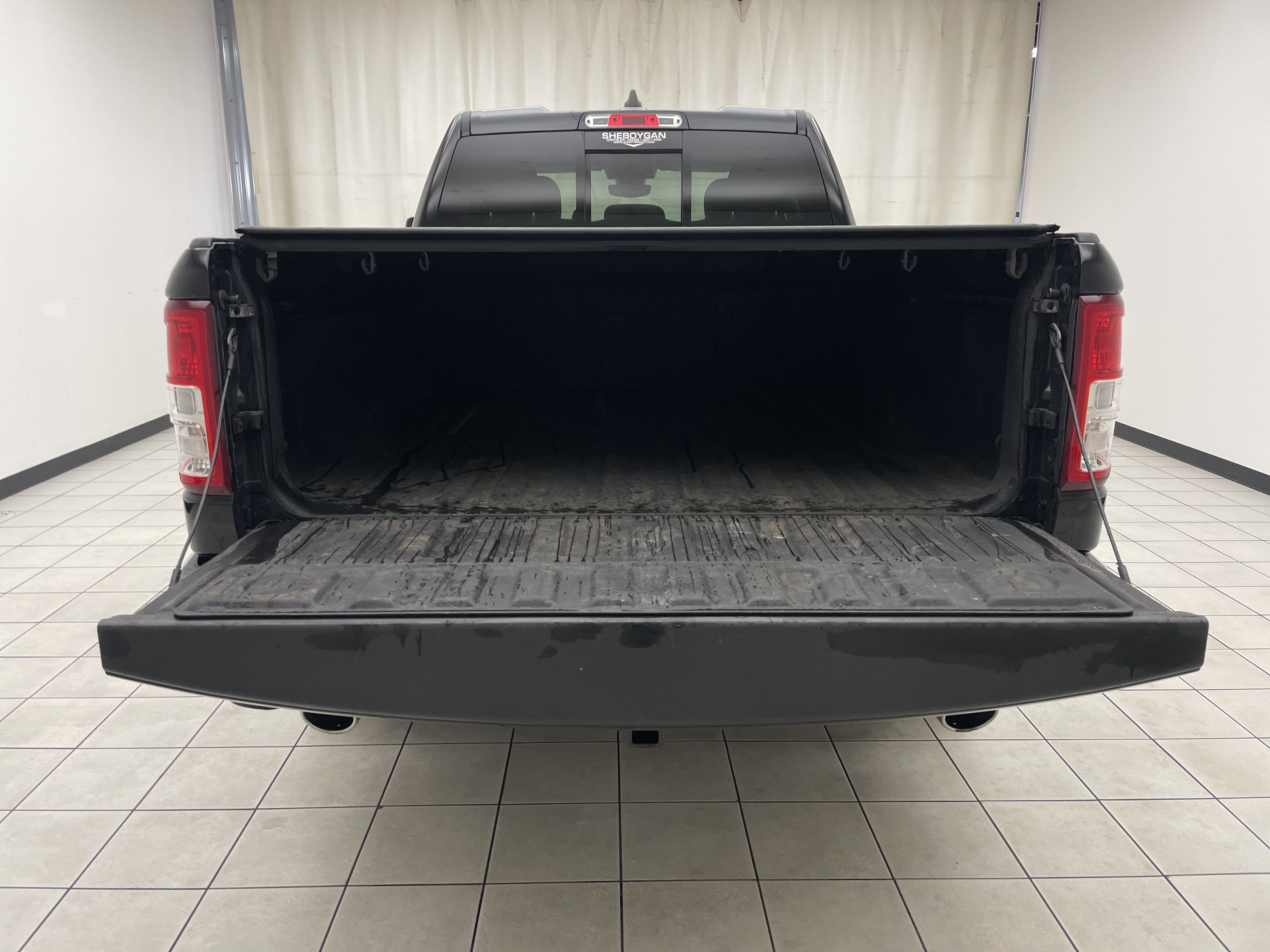 2020 RAM 1500 Big Horn Quad Cab 4x4 6'4' Box
