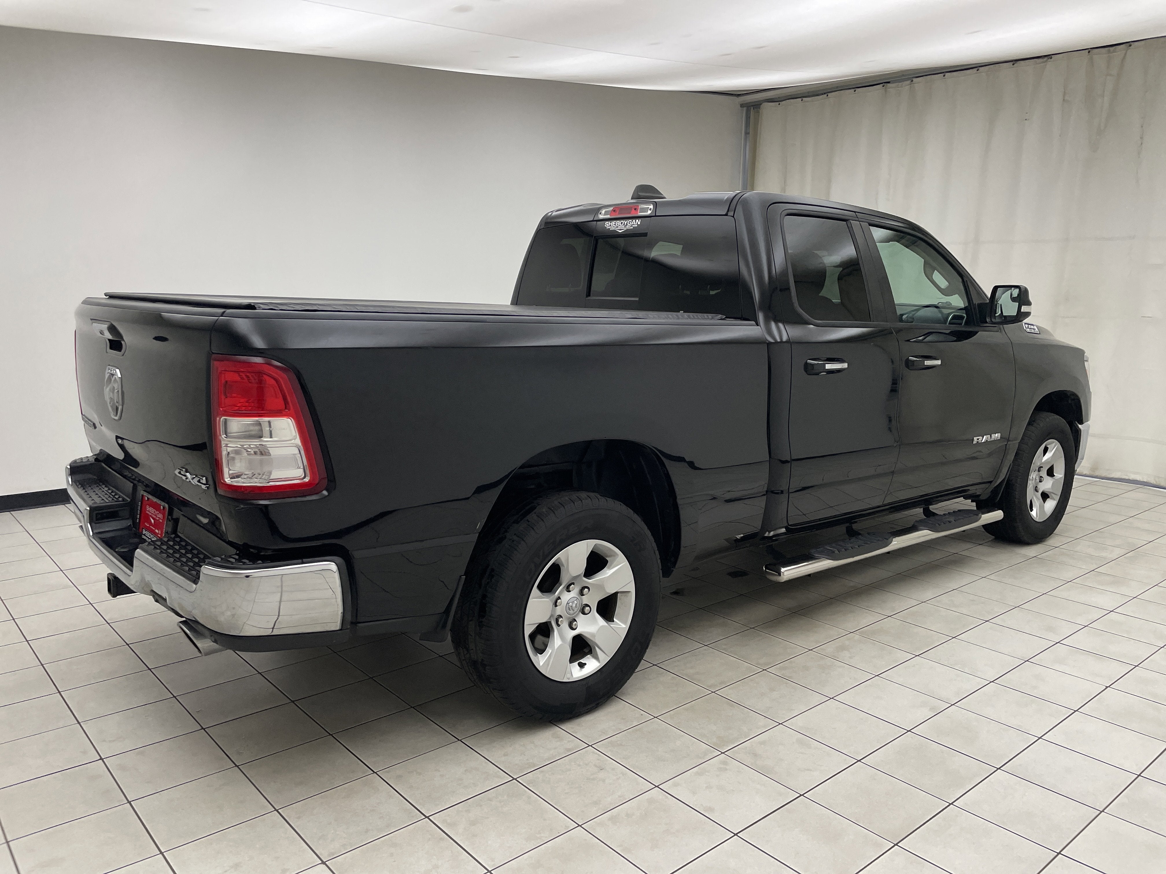 2020 RAM 1500 Big Horn Quad Cab 4x4 6'4' Box