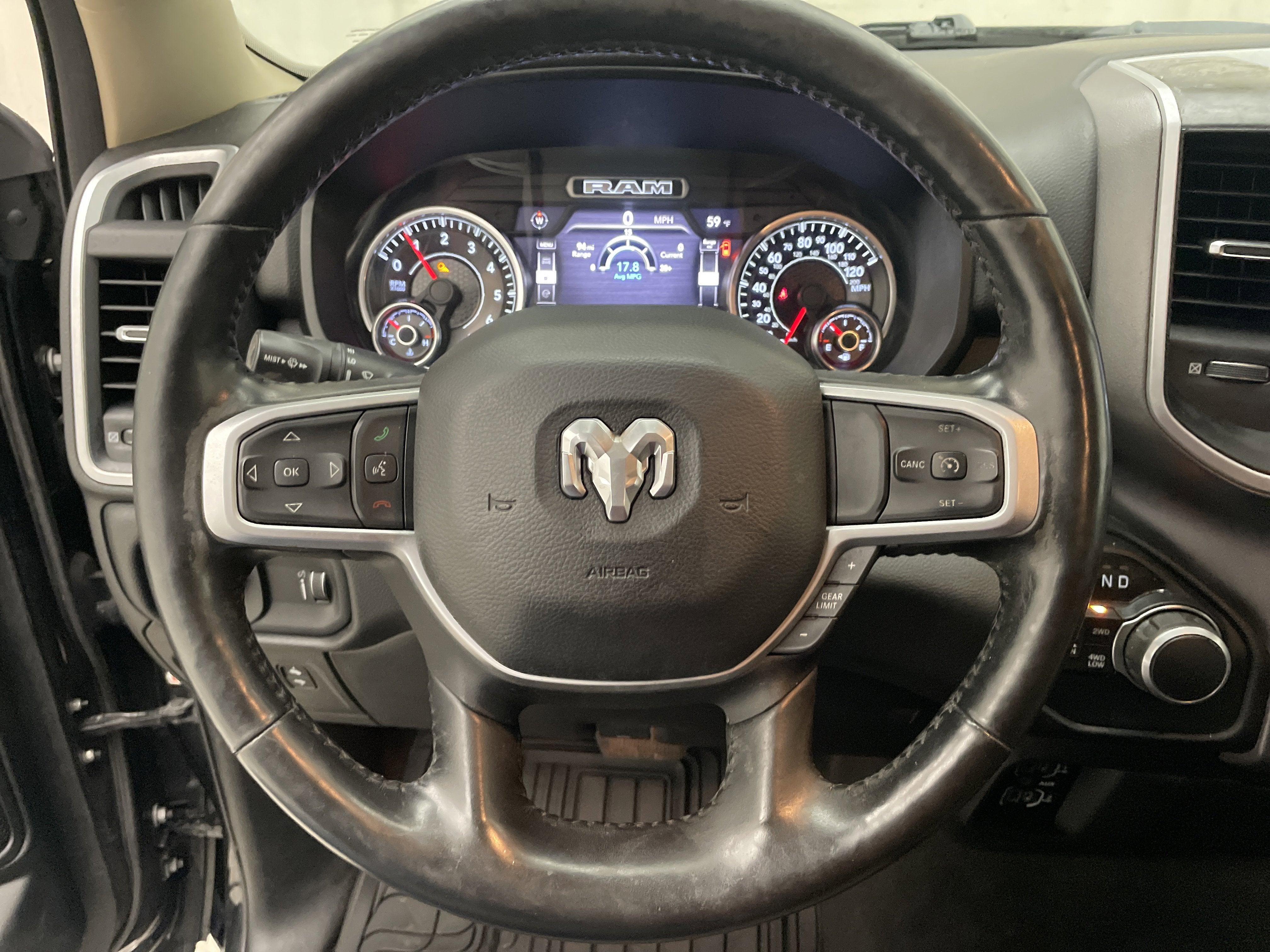2020 RAM 1500 Big Horn Quad Cab 4x4 6'4' Box