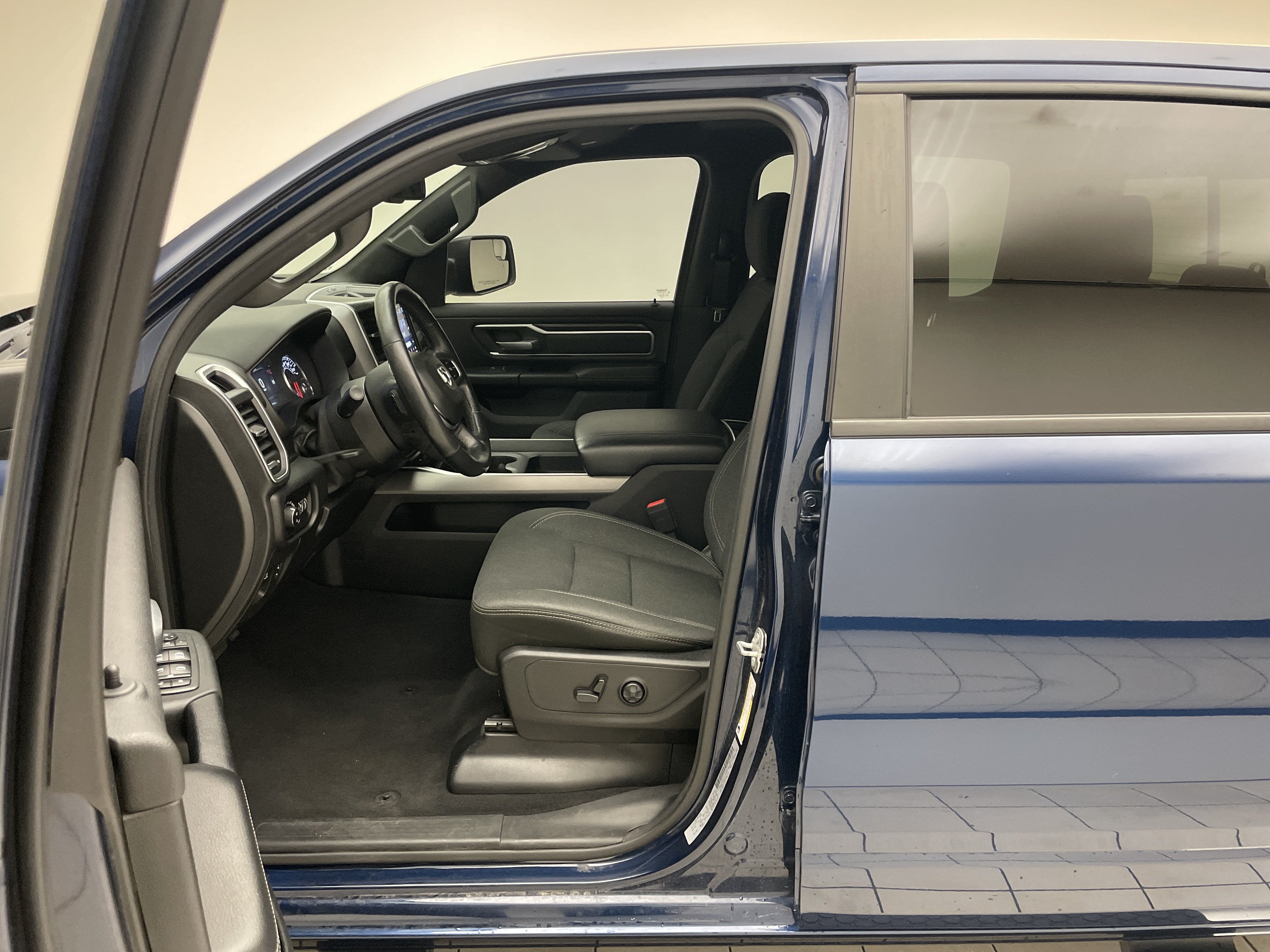 2019 RAM 1500 Big Horn/Lone Star Crew Cab 4x4 5'7' Box