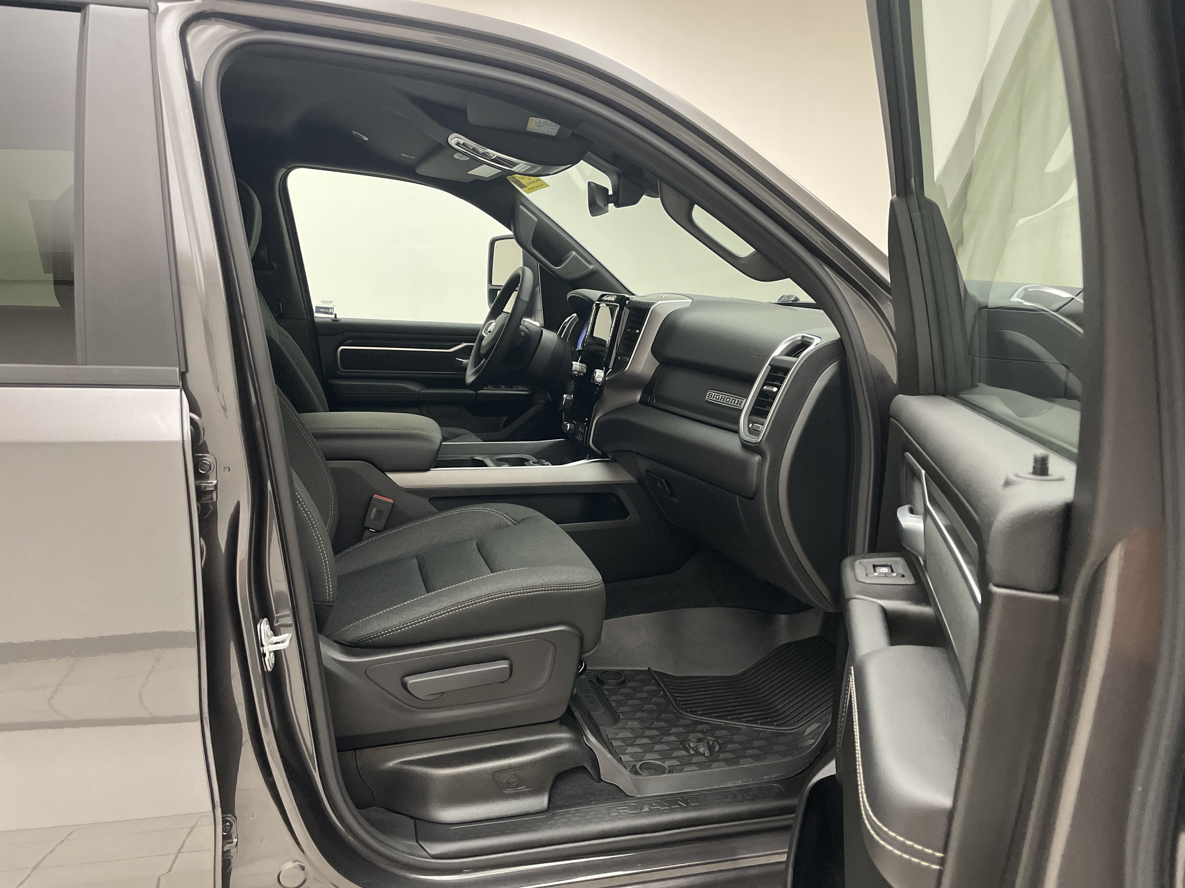 2026 RAM 1500 Big Horn Crew Cab 4x4 5'7' Box