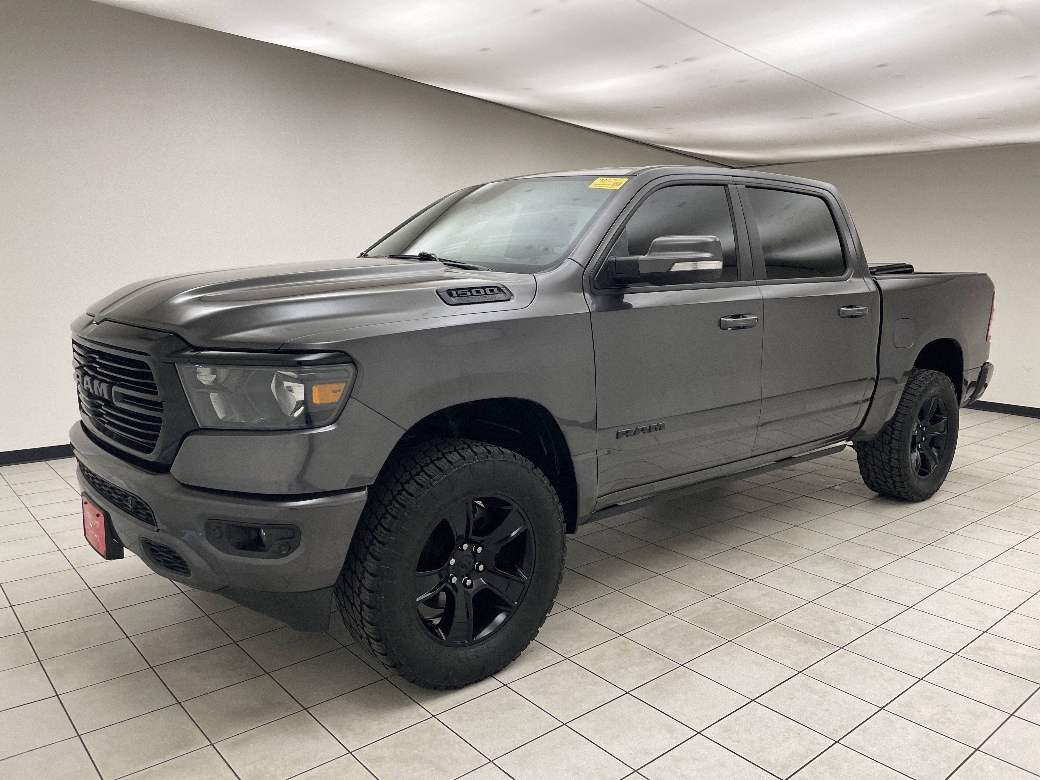 2020 RAM 1500 Big Horn Crew Cab 4x4 5'7' Box