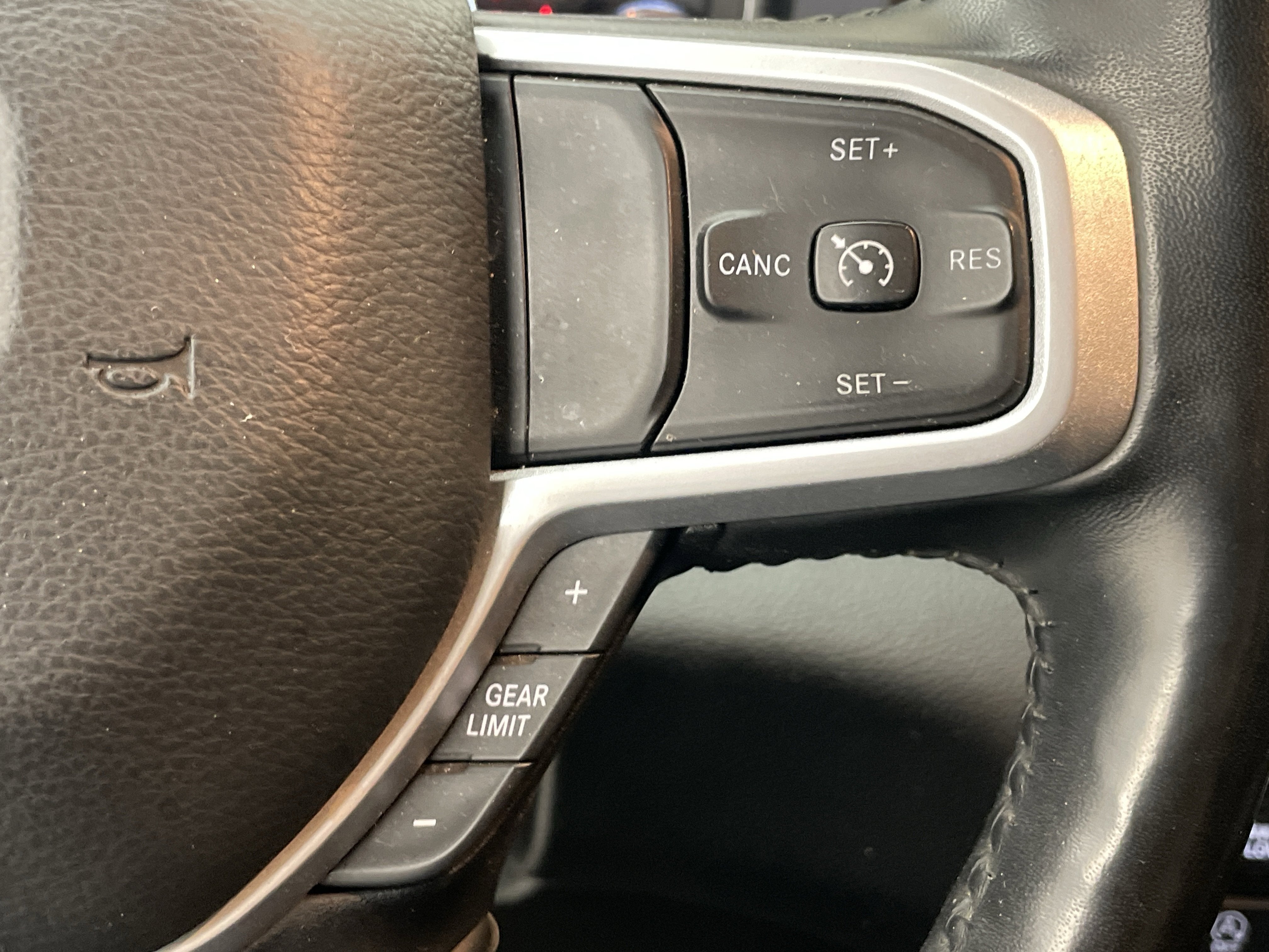 2020 RAM 1500 Big Horn Crew Cab 4x4 5'7' Box
